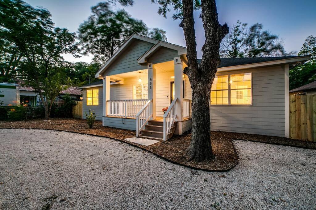 New Lone Star Retreat Remodeled Downtown * San Antonio
