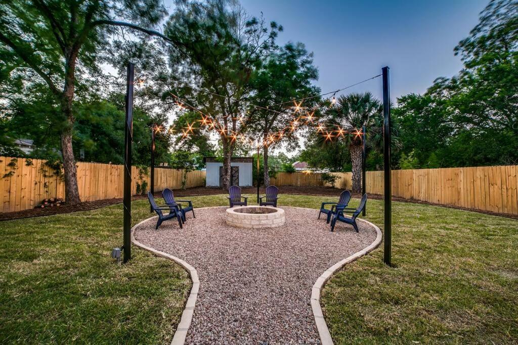 Holiday home New Lone Star Retreat Remodeled Downtown