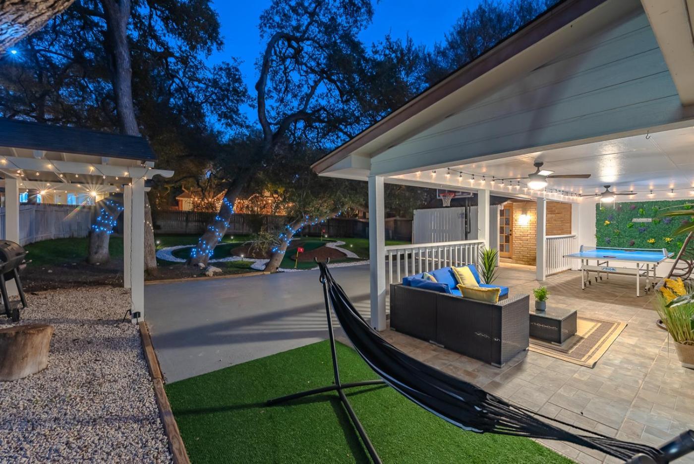 Beautiful Texas Ranch House, Game & Minigolf * San Antonio
