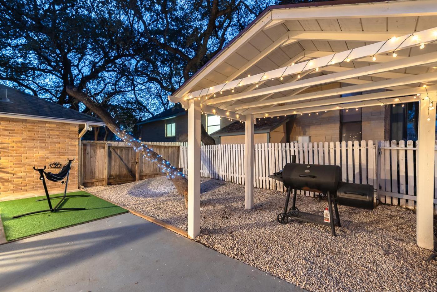 Beautiful Texas Ranch House, Game & Minigolf * San Antonio