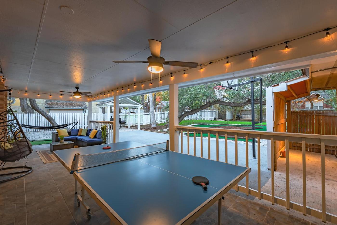 Beautiful Texas Ranch House, Game & Minigolf * San Antonio