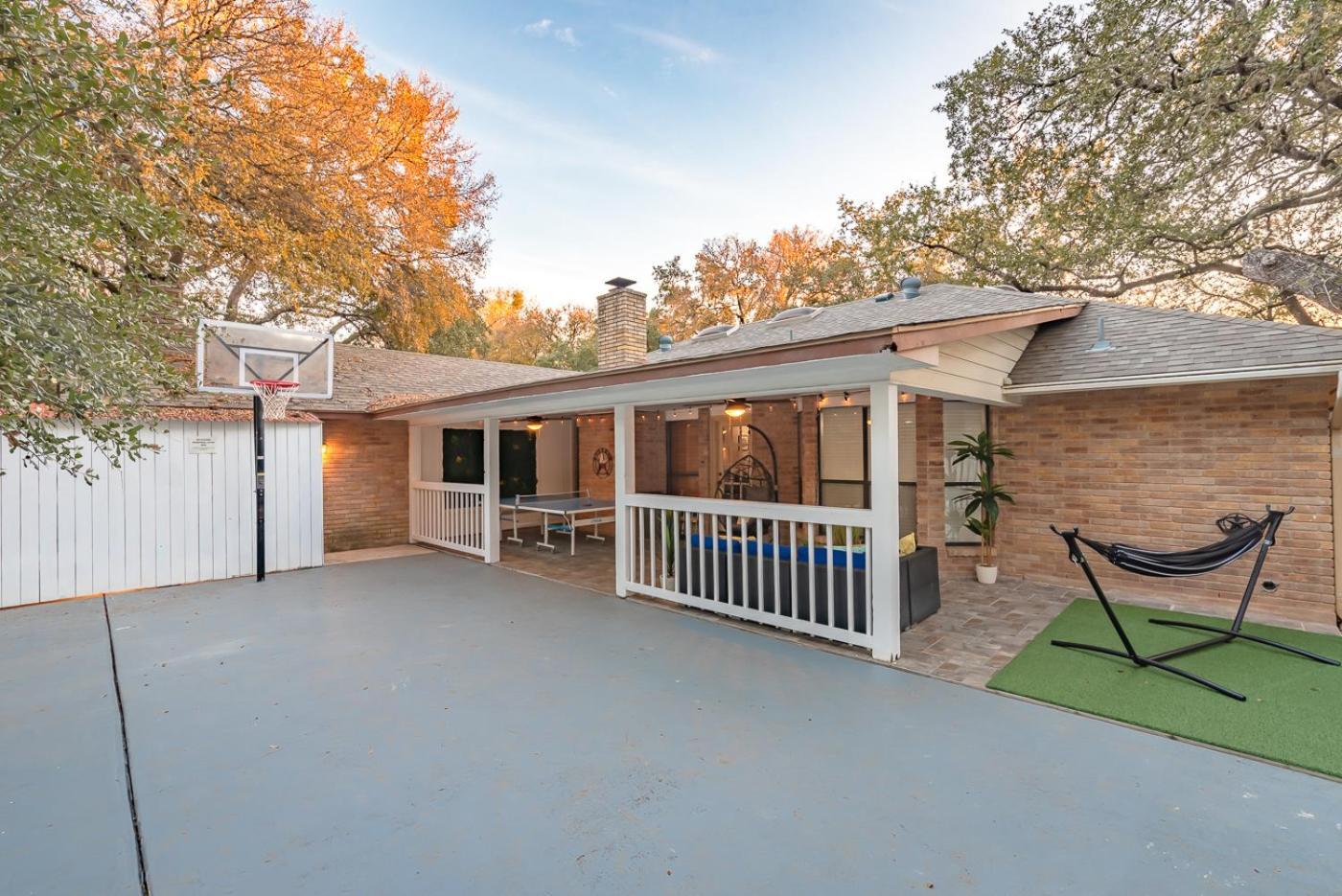 Beautiful Texas Ranch House, Game & Minigolf Holiday home San Antonio