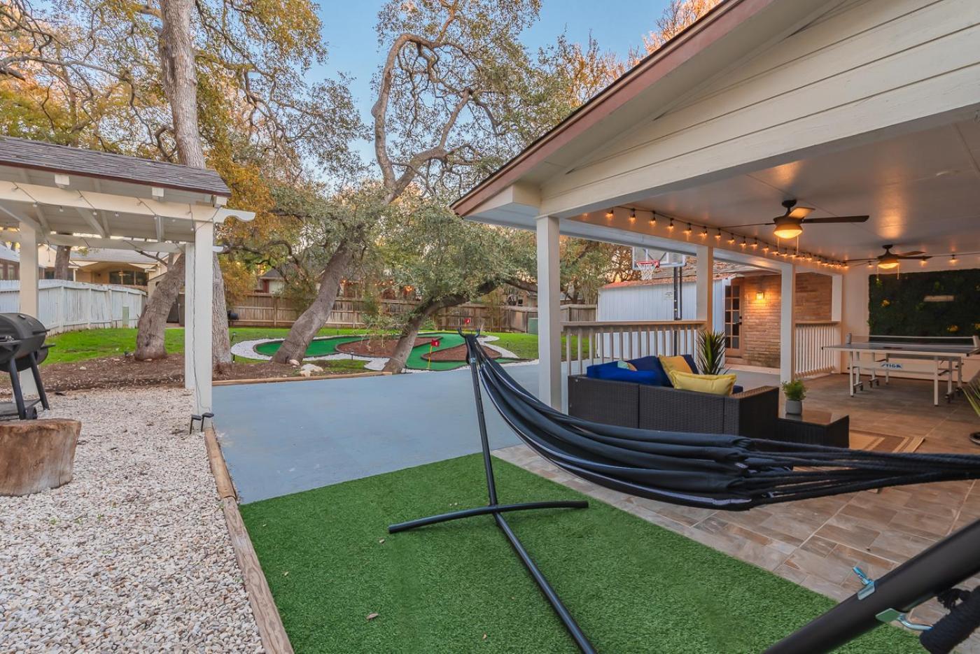 Beautiful Texas Ranch House, Game & Minigolf * San Antonio