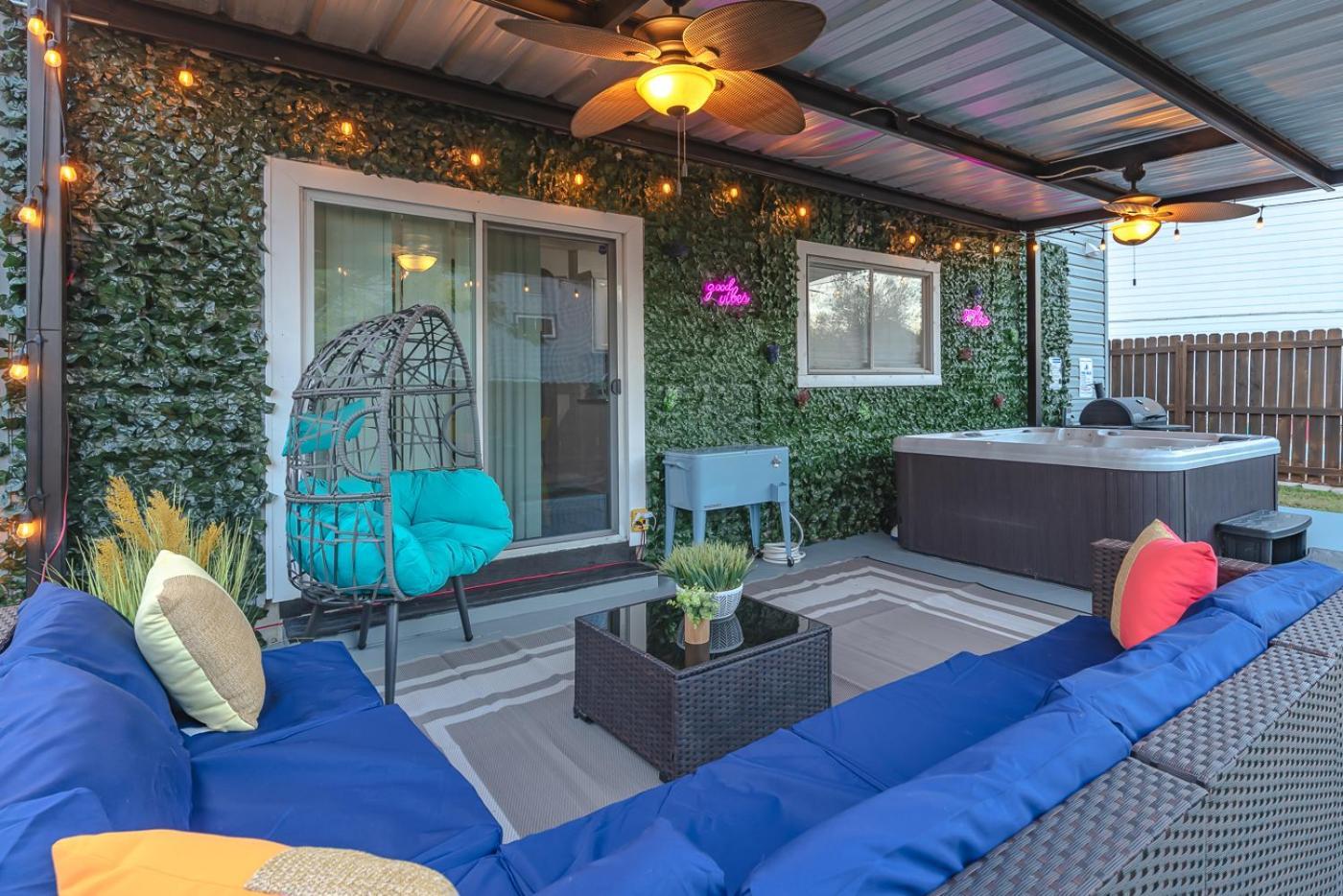 Holiday home Gameroom, Bbq & Hot-tub By Lackland & Seaworld
