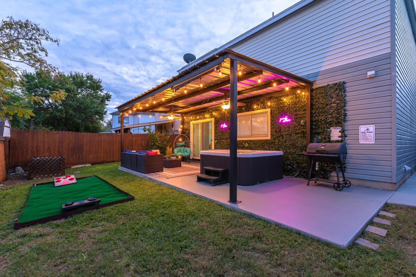 Holiday home Gameroom, Bbq & Hot-tub By Lackland & Seaworld *