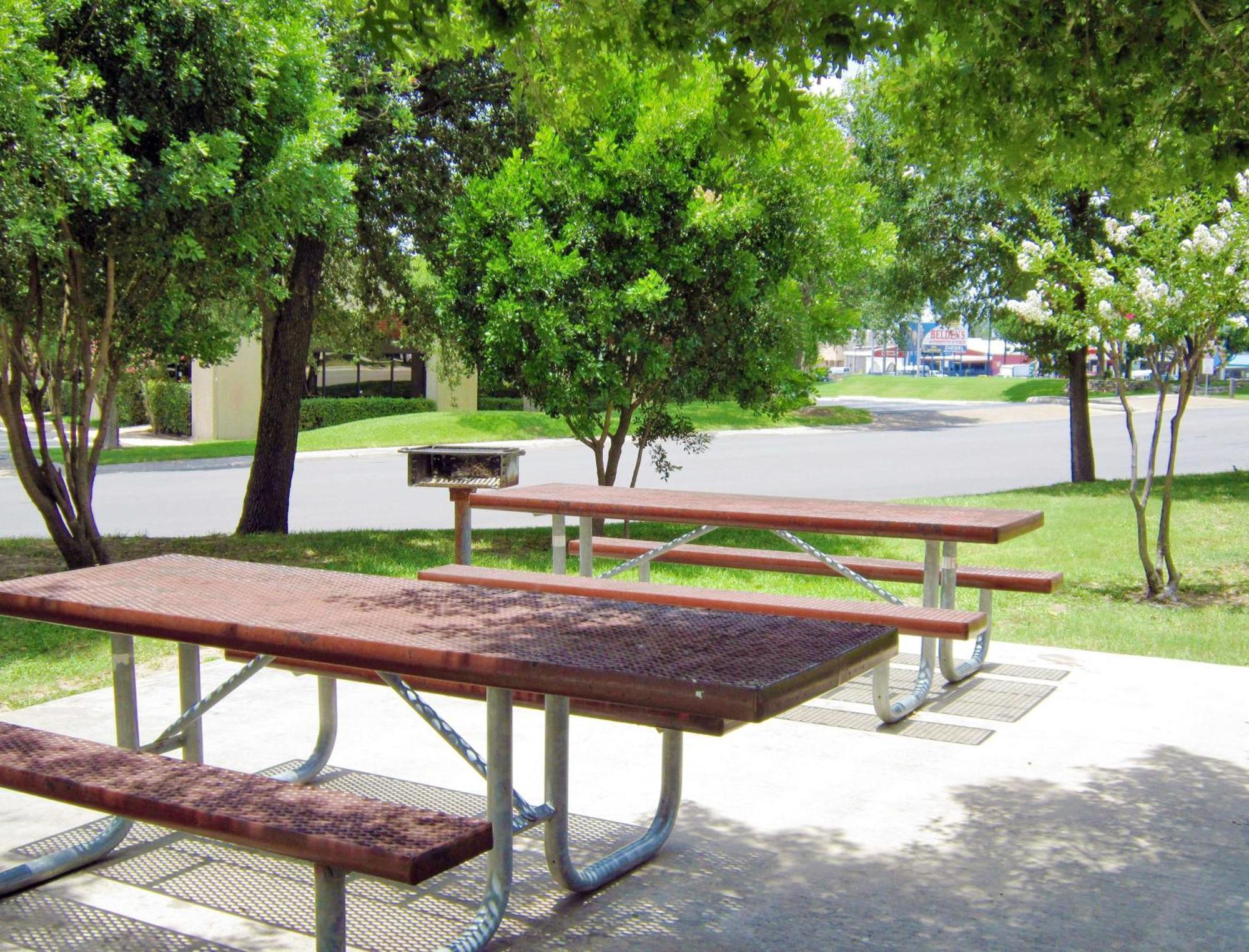 Extended America - - Airport San Antonio