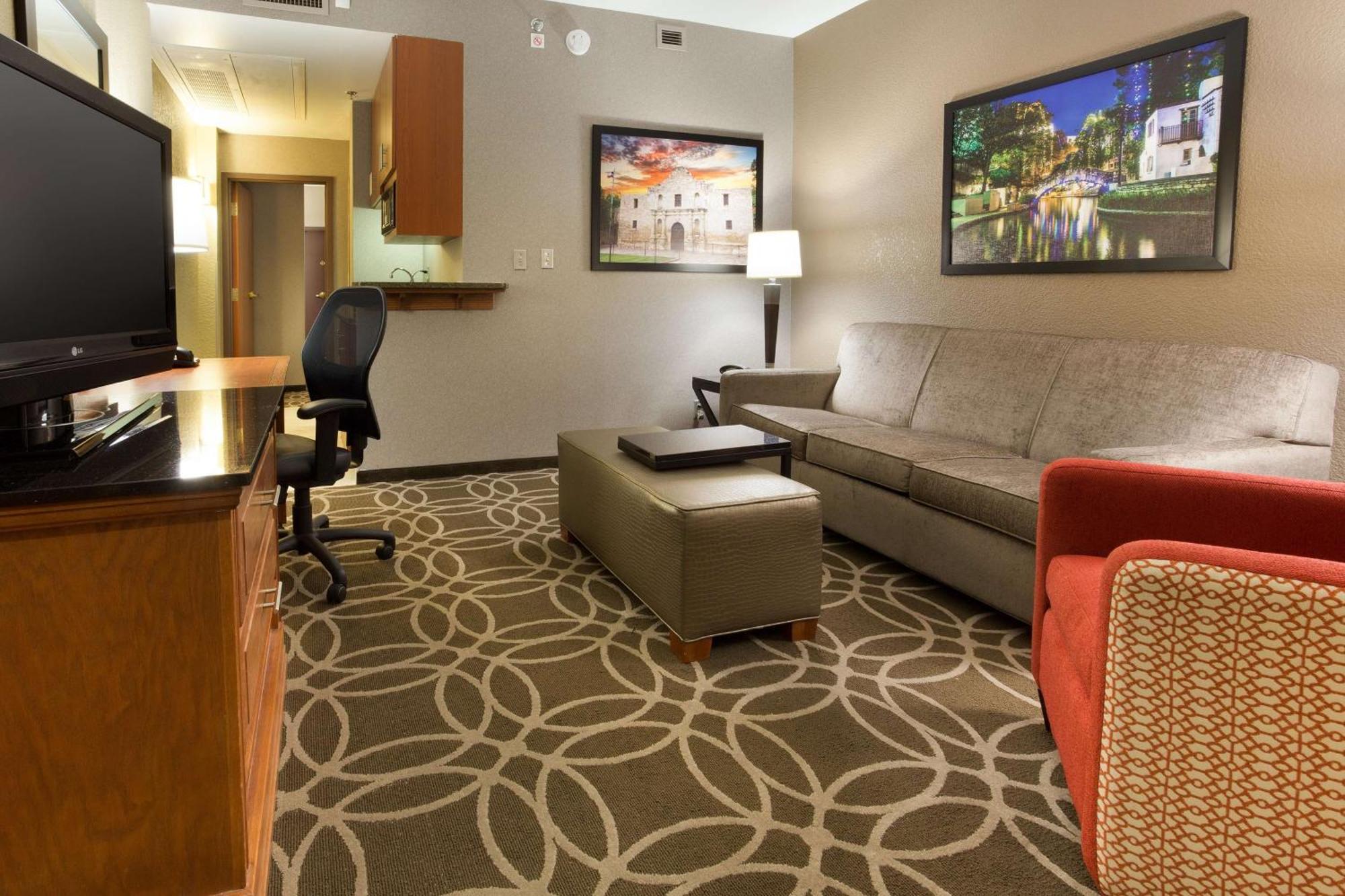 Hotel Drury & Riverwalk San Antonio