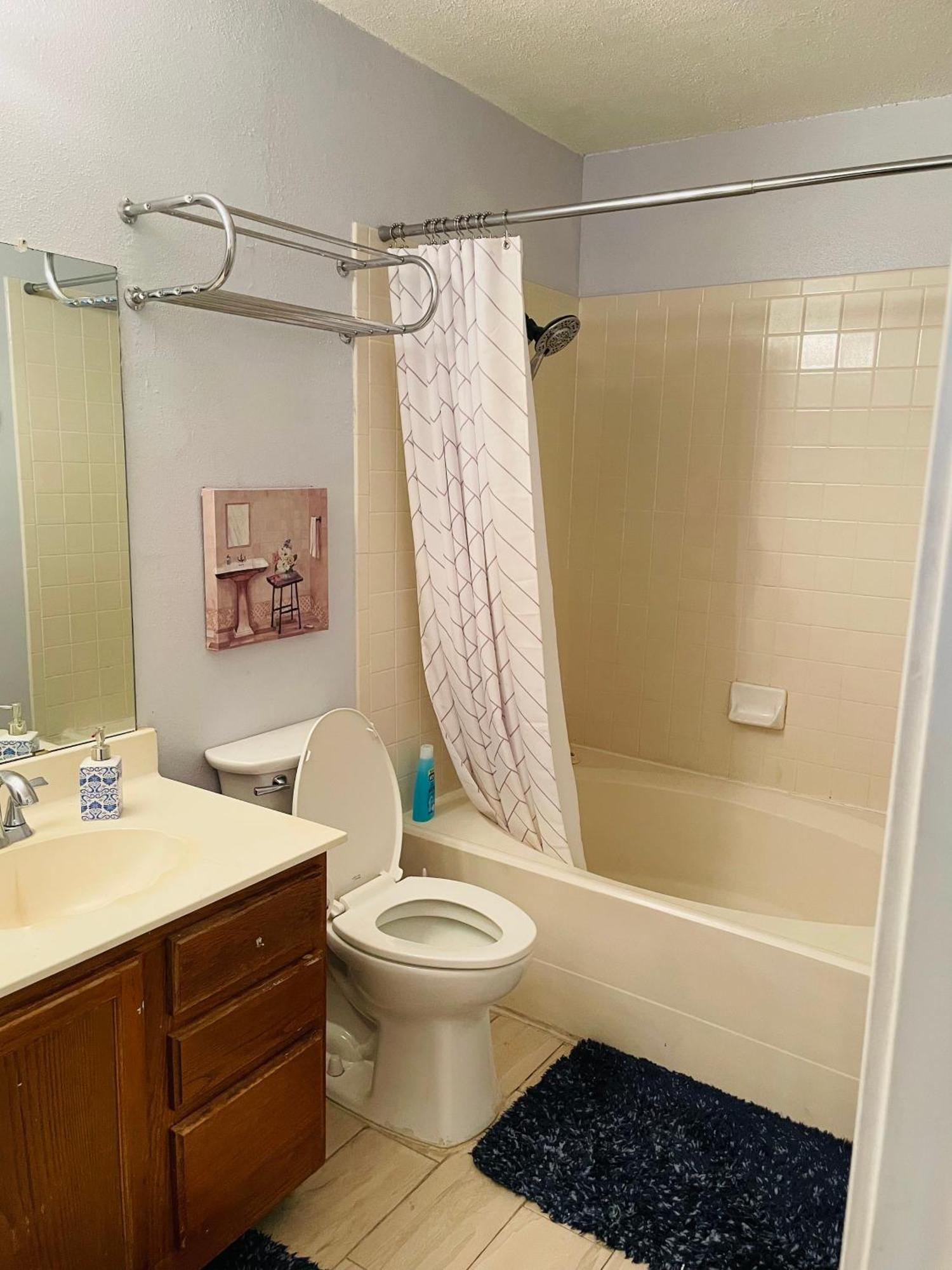 Comfort 4 Bedroom 3 Bath 5 Mins From Sea World Holiday home San Antonio