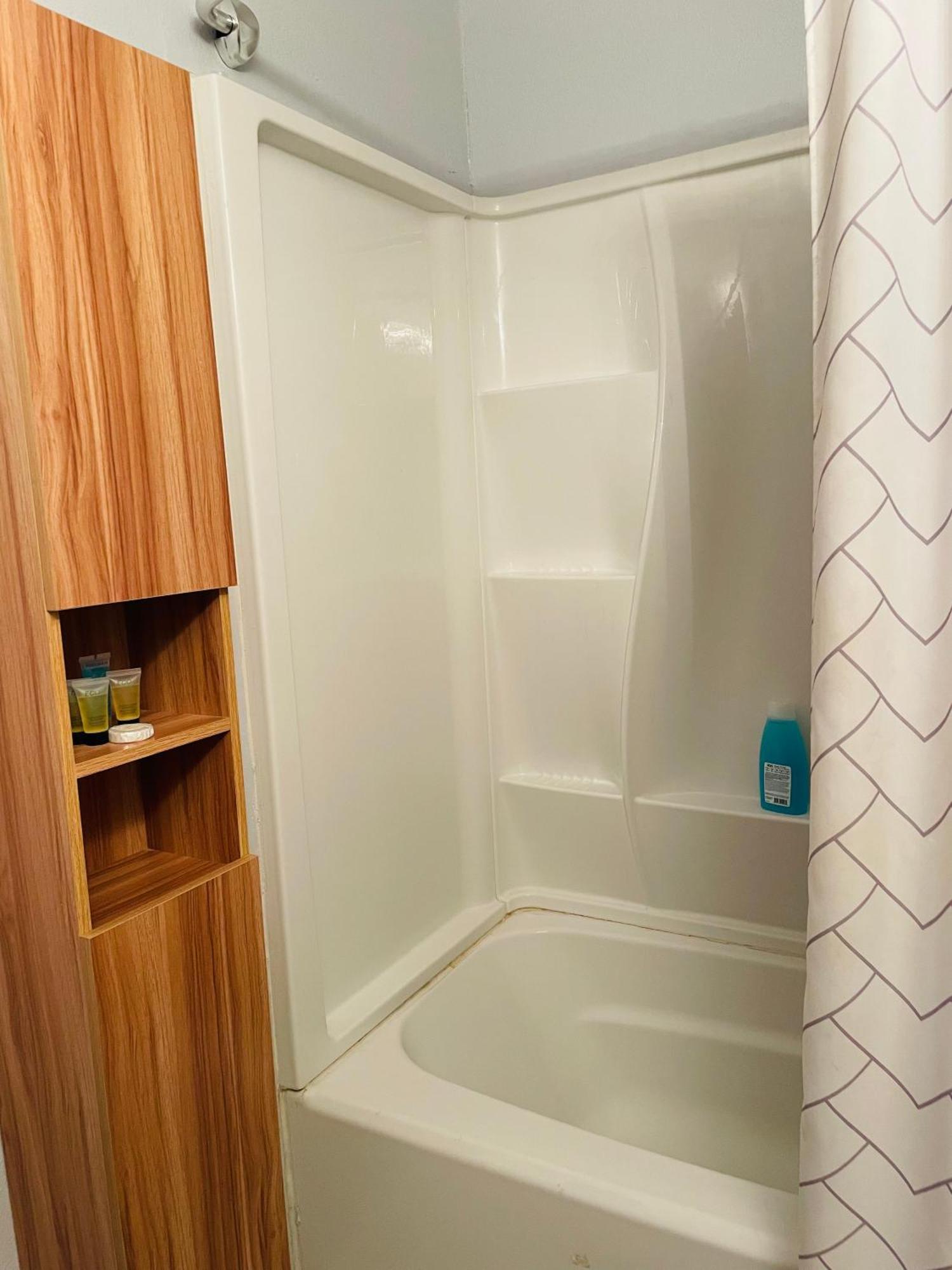 Comfort 4 Bedroom 3 Bath 5 Mins From Sea World Holiday home San Antonio