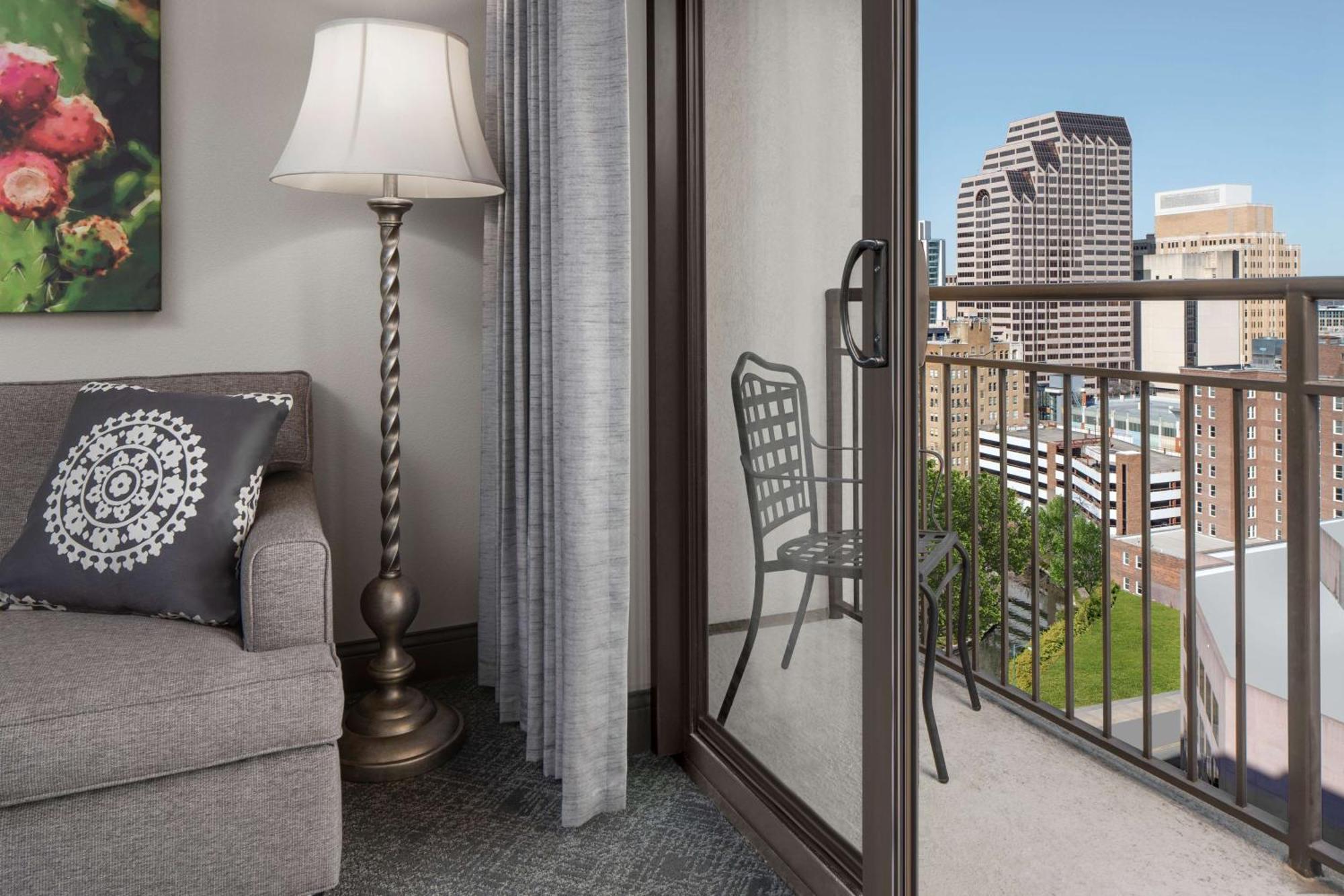 Hotel Embassy Riverwalk-downtown San Antonio
