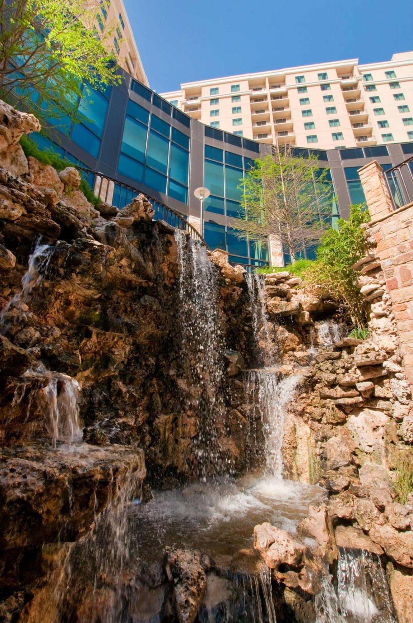 Embassy Riverwalk-downtown