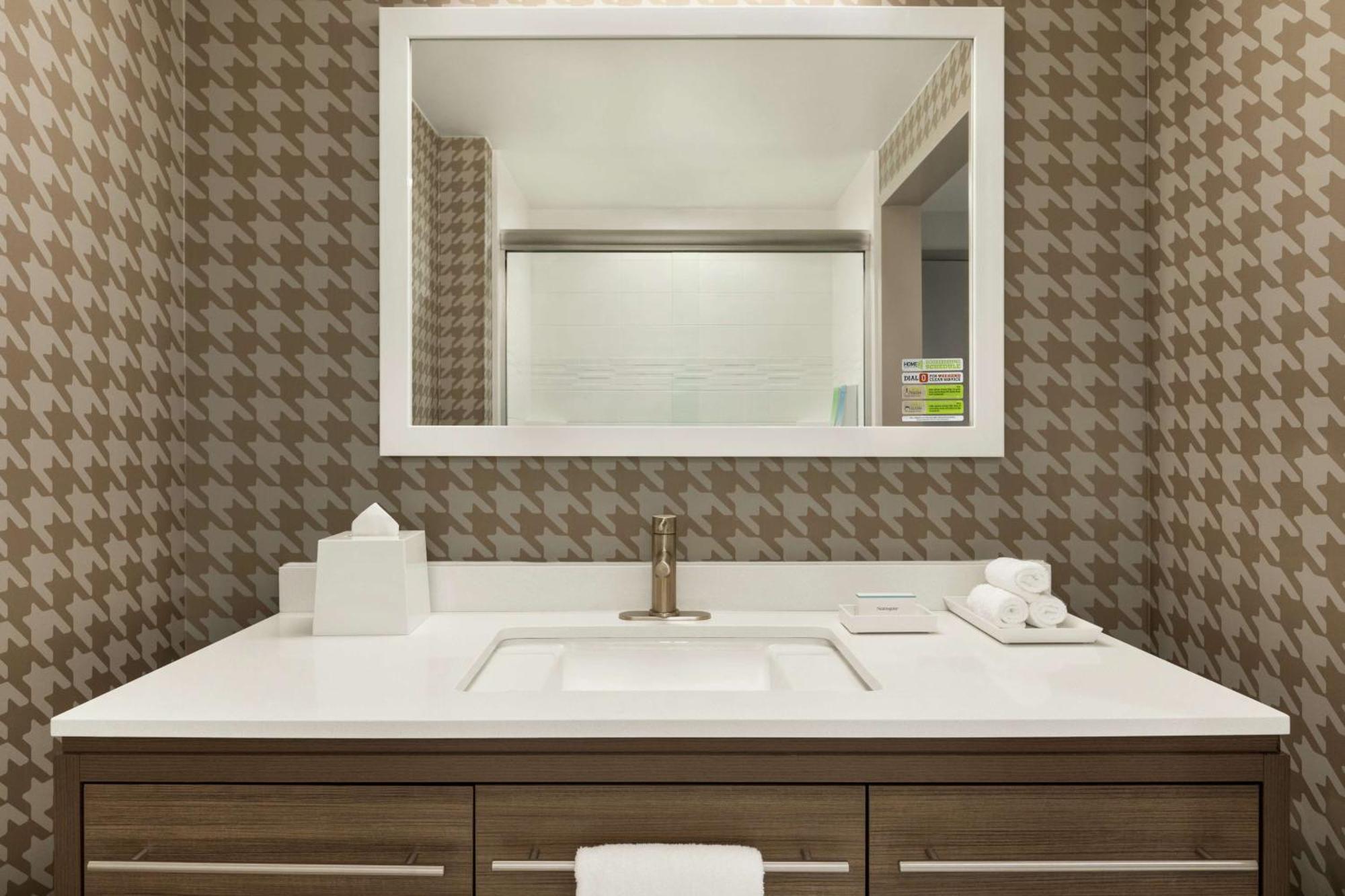 Hotel Home2 By Hilton North Stone Oak 3*