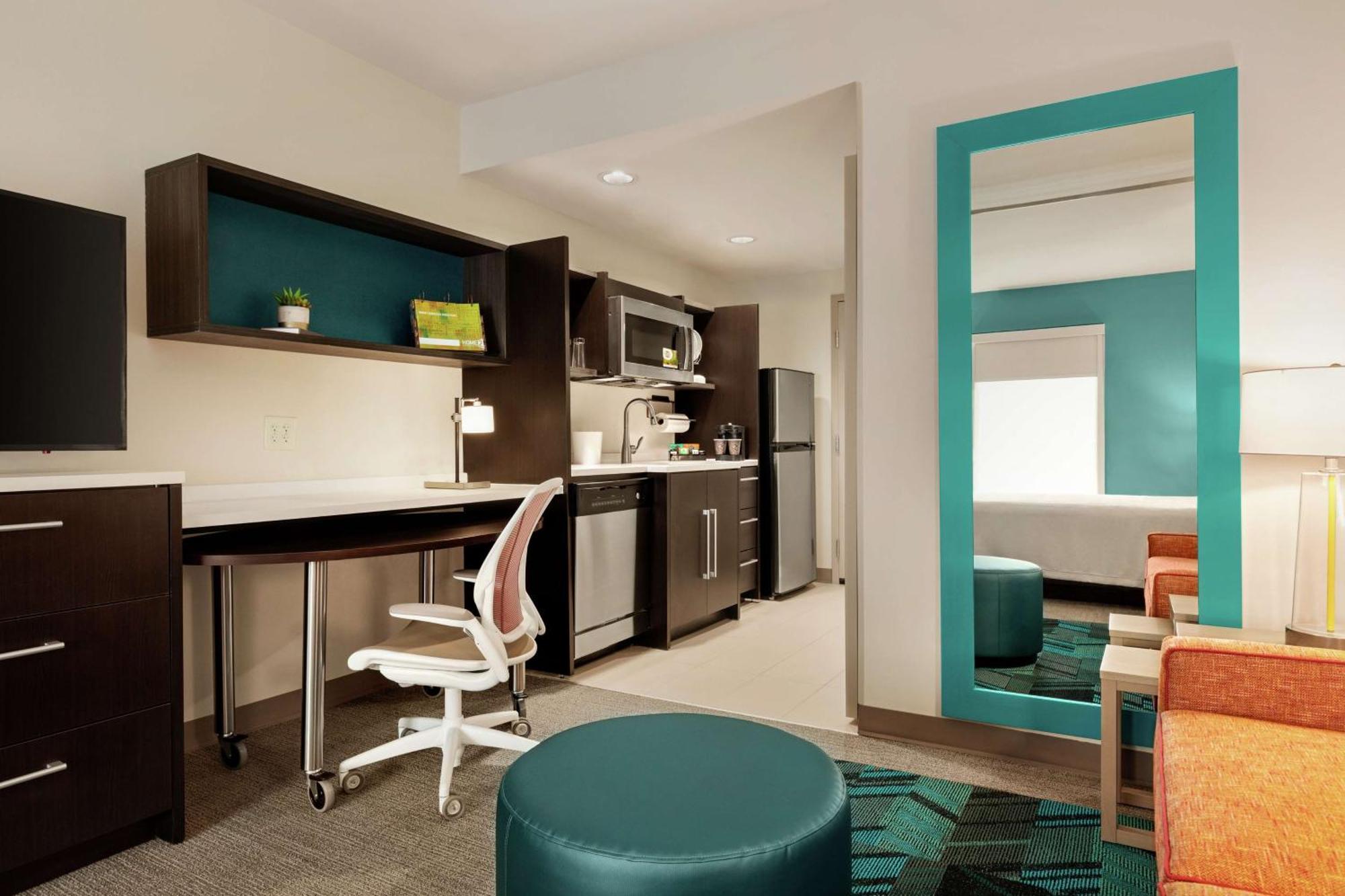 Home2 By Hilton North Stone Oak 3*
