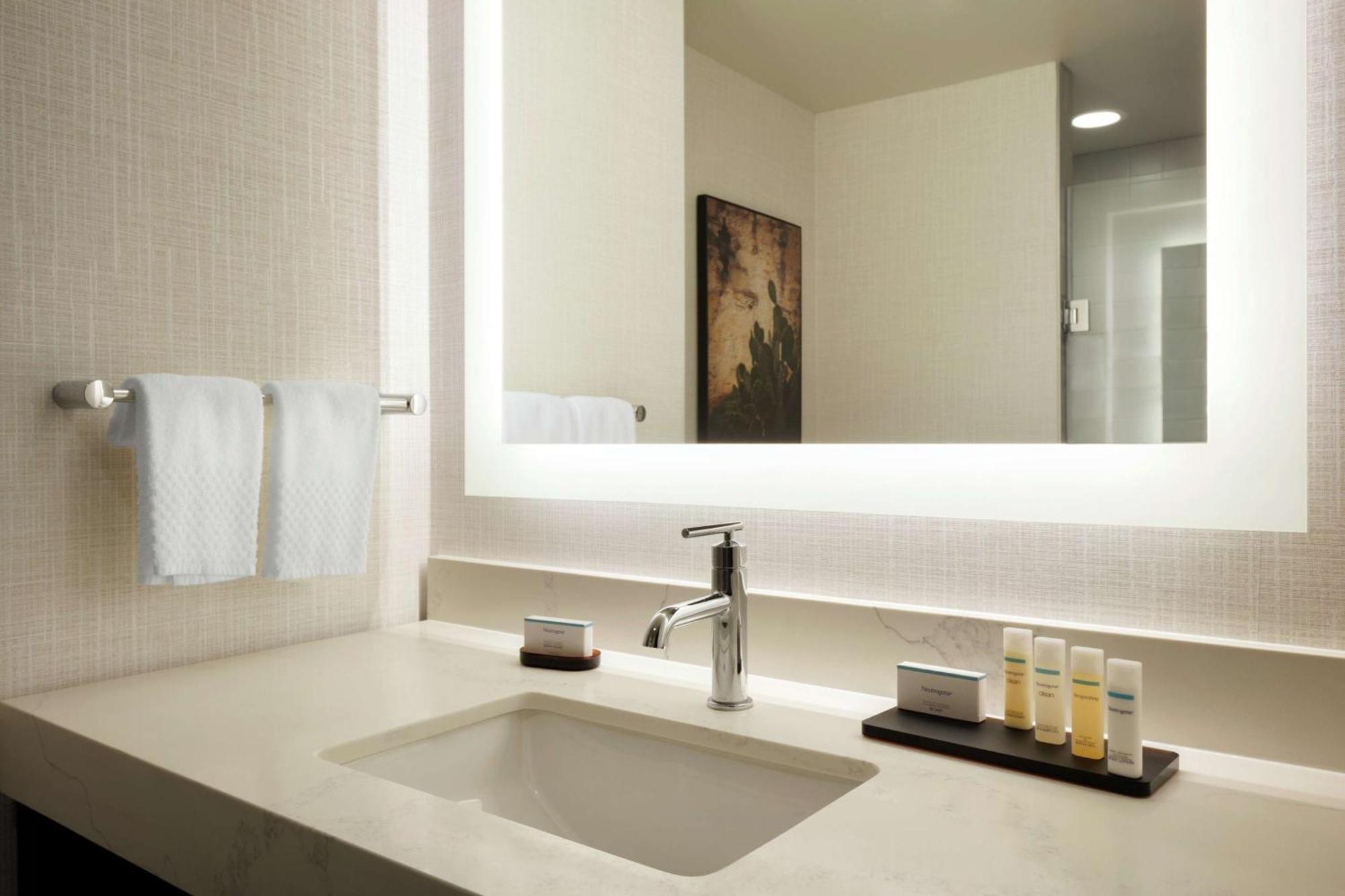 Embassy By Hilton Landmark 4* San Antonio