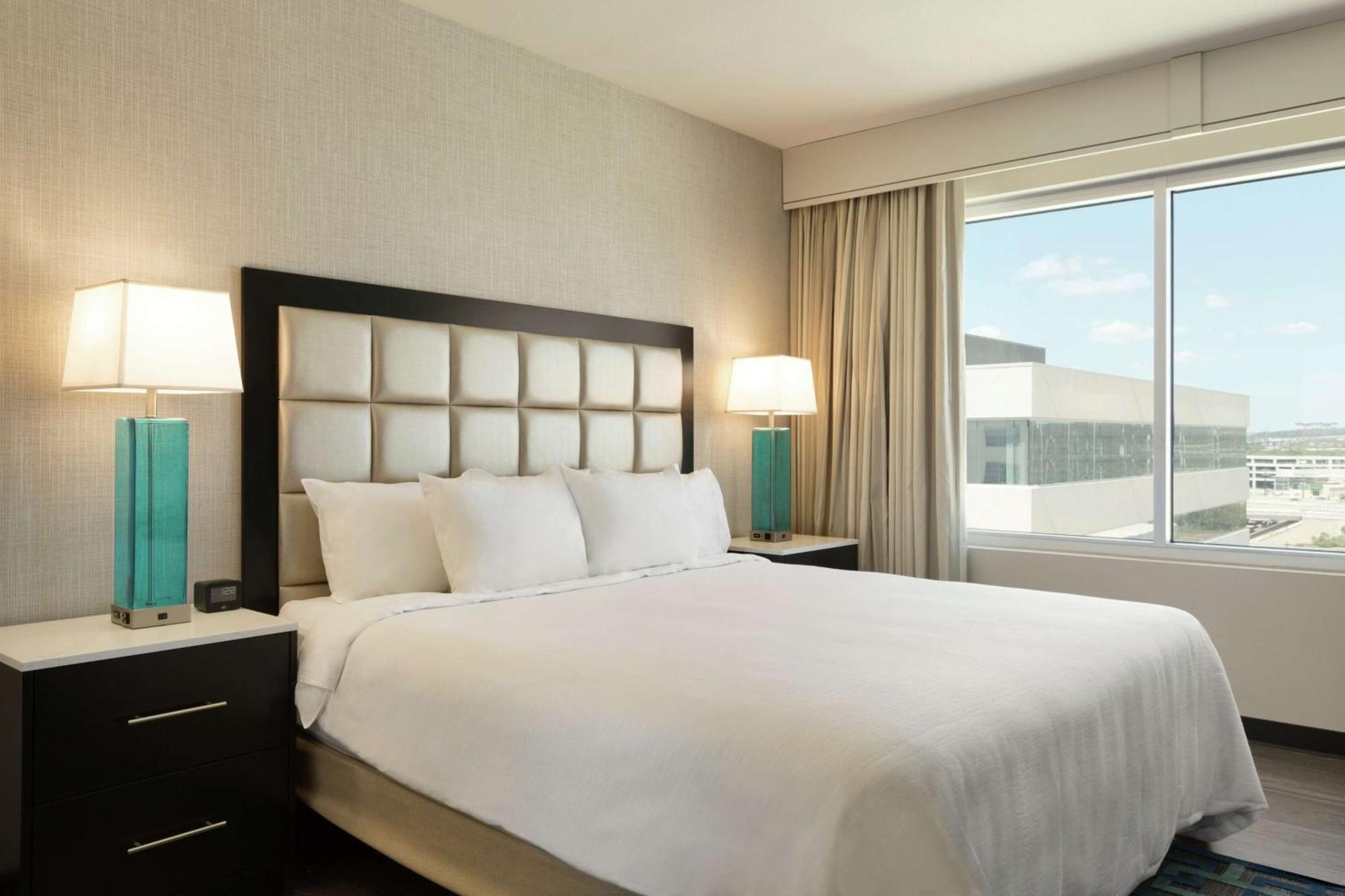 Embassy By Hilton Landmark Hotel San Antonio