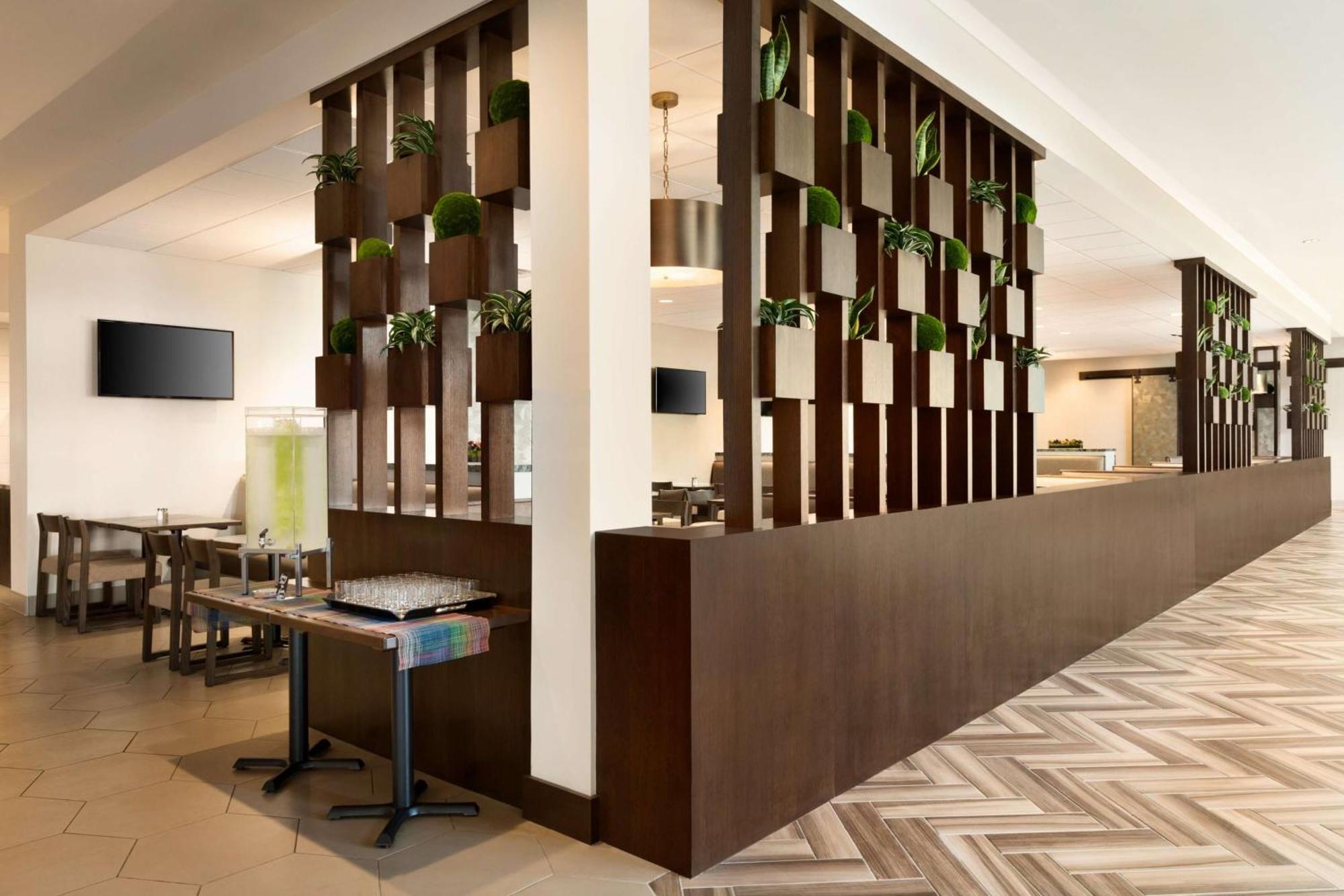 Embassy By Hilton Landmark