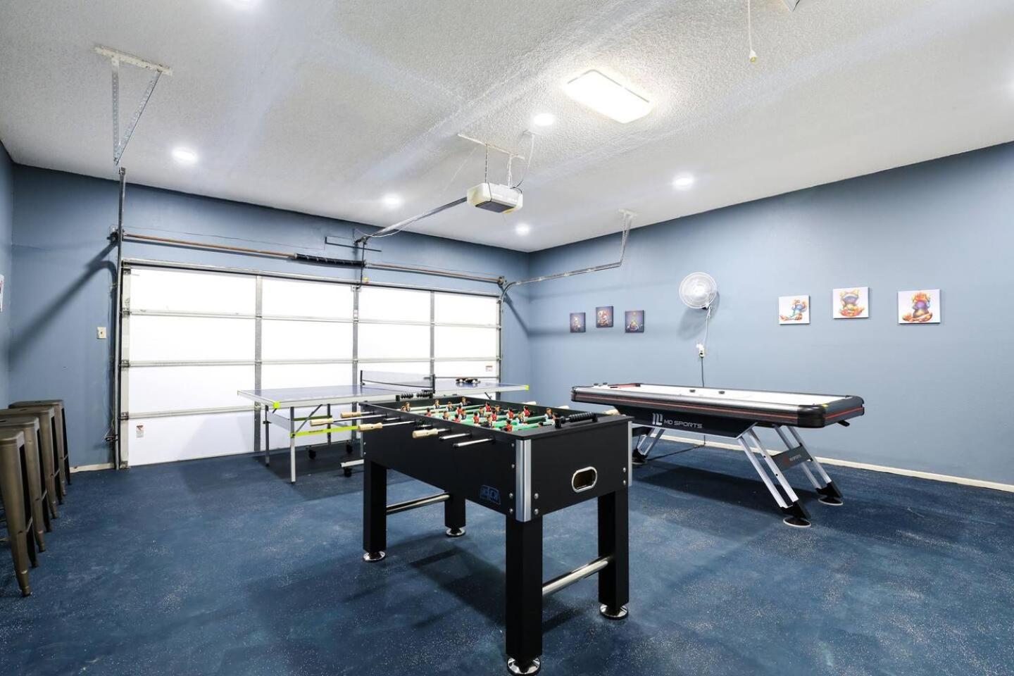 Holiday home Luxurious Oasis W Serene Pool, Games & Fire Pit