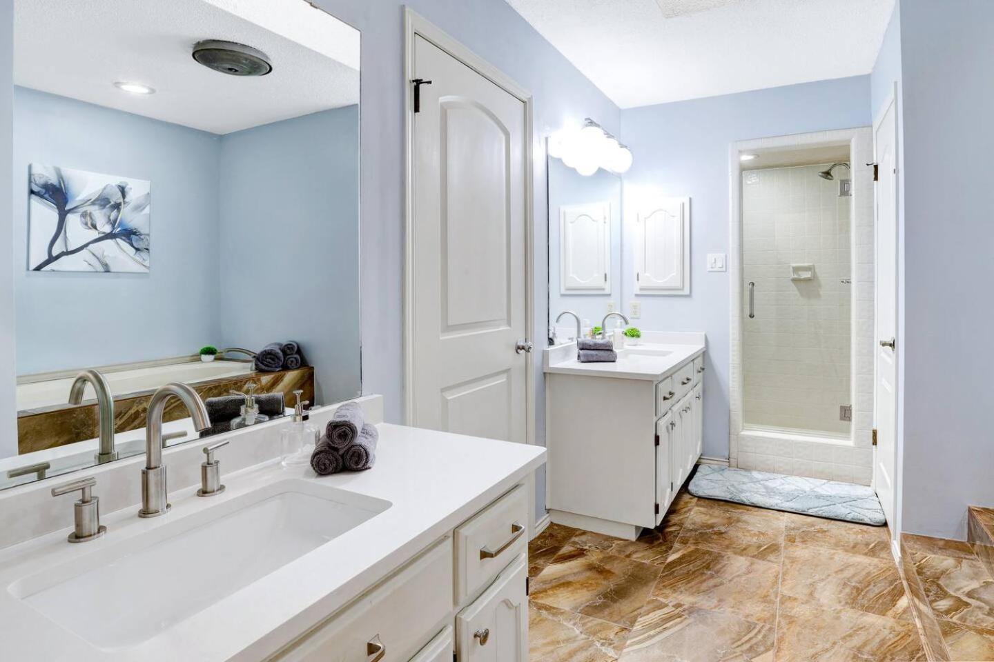 Holiday home Luxurious Oasis W Serene Pool, Games & Fire Pit San Antonio