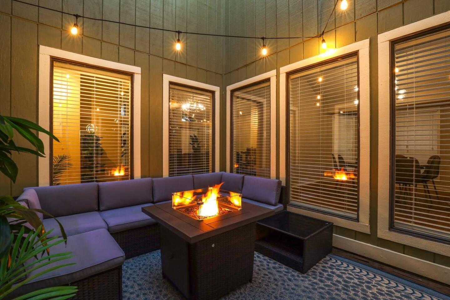 Luxurious Oasis W Serene Pool, Games & Fire Pit