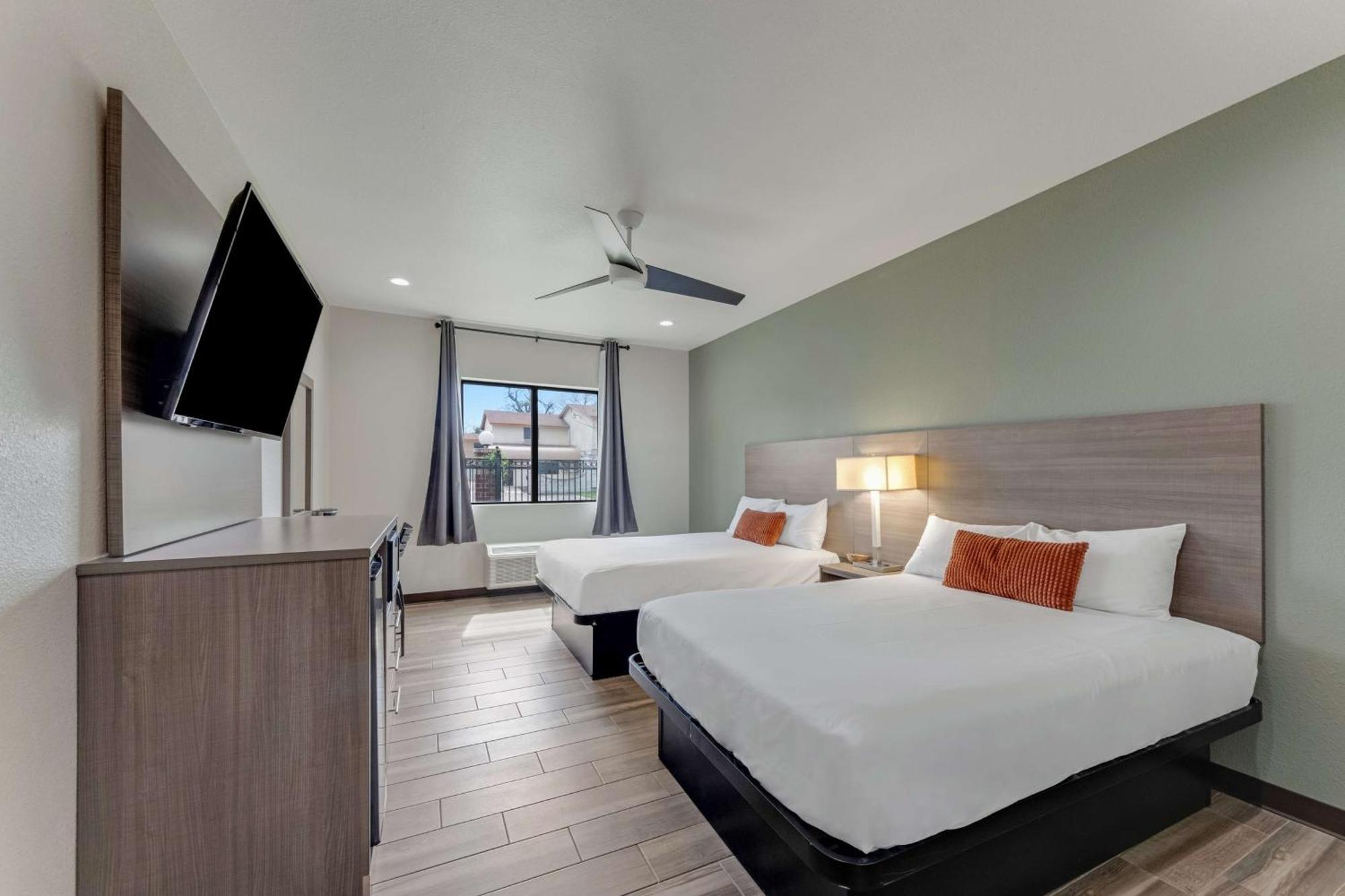 Americas Value Downtown Riverwalk Motel 3*