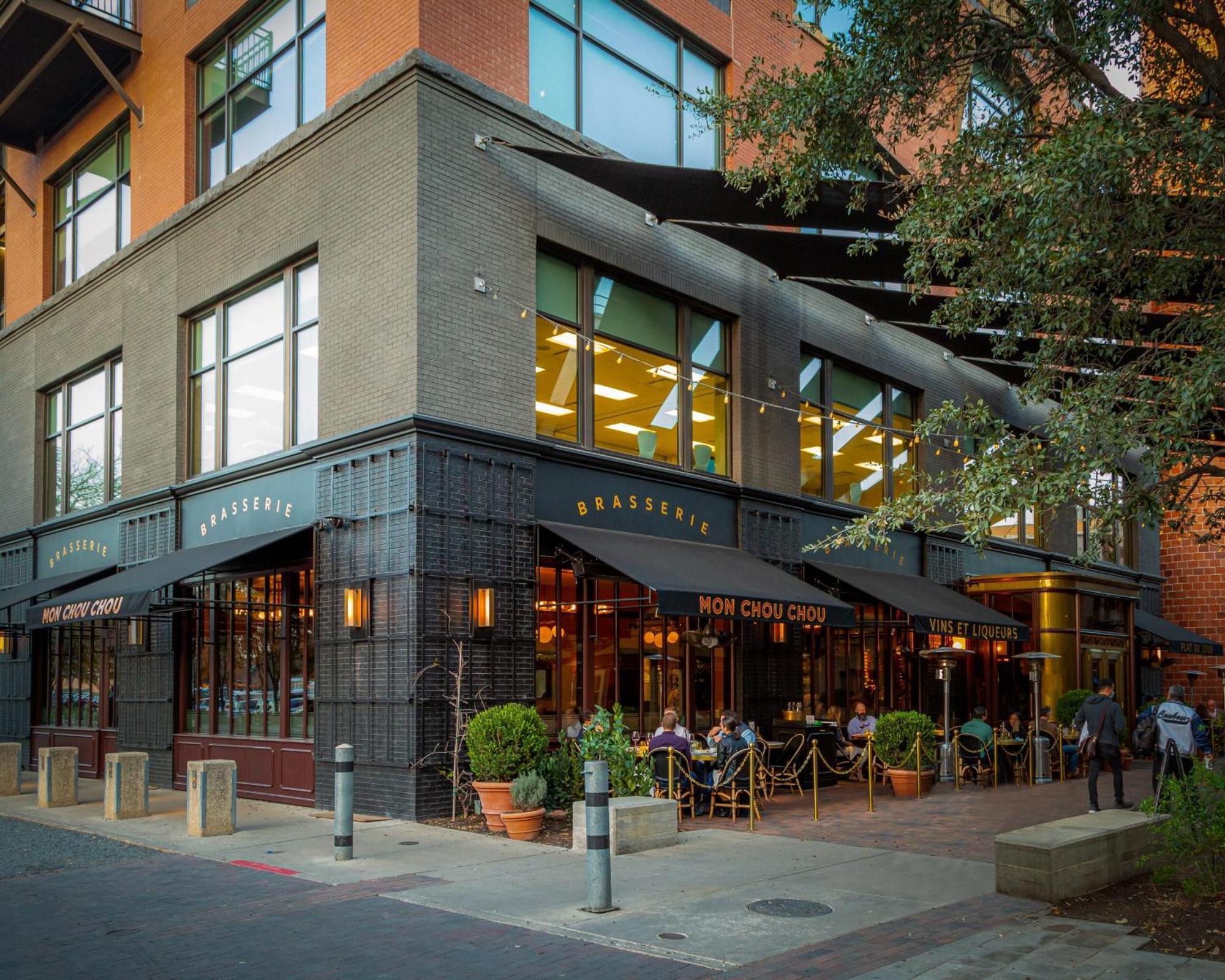 Emma At Pearl On The Riverwalk 5*