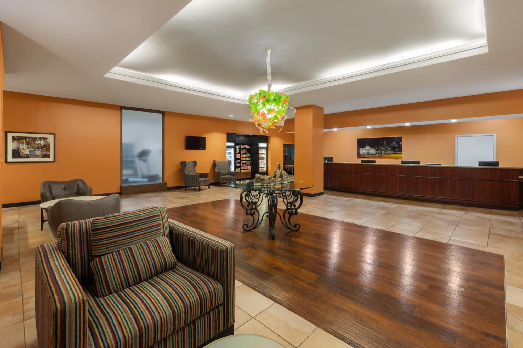 La Quinta By Wyndham Medical Ctr. Nw Hotel 3*