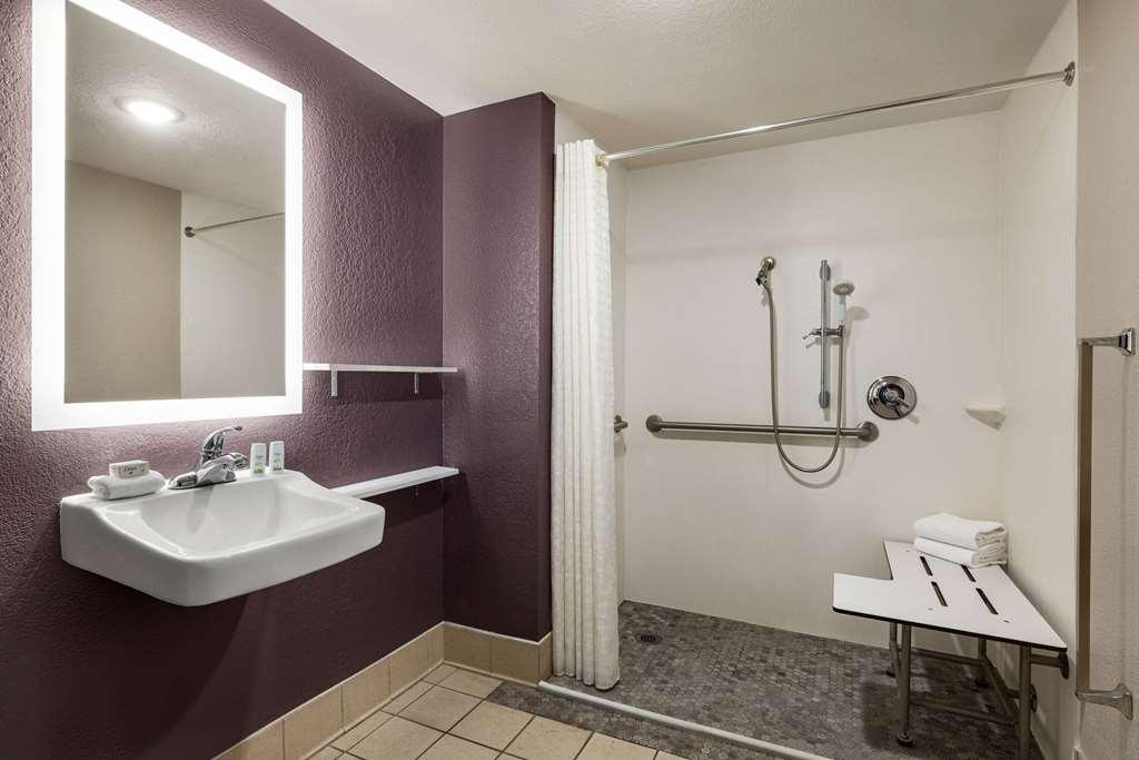 La Quinta By Wyndham Lackland Hotel San Antonio