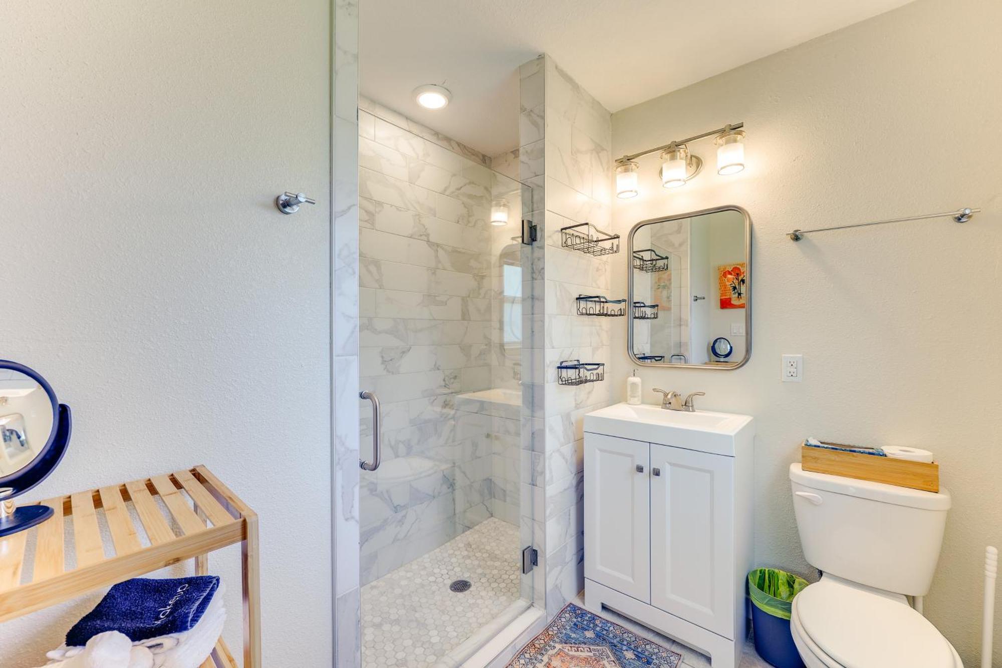 Home, 2 Mi To Airport - Pets Welcome! San Antonio