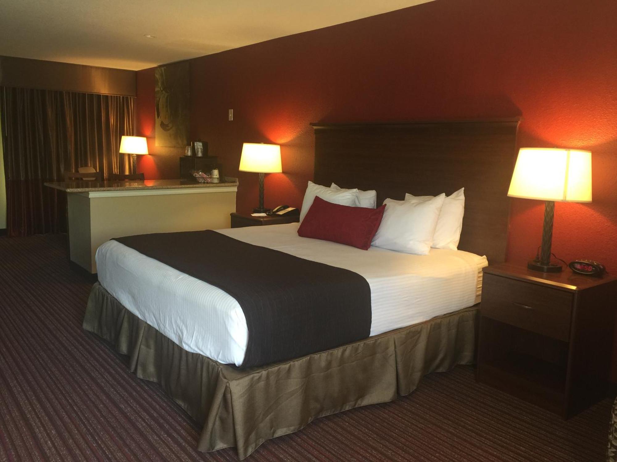 Hotel Surestay By Western Fiesta San Antonio