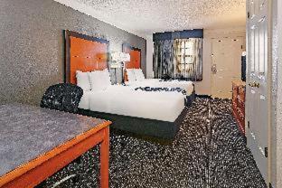 Hotel La Quinta By Wyndham I-35 N At Toepperwein 2*
