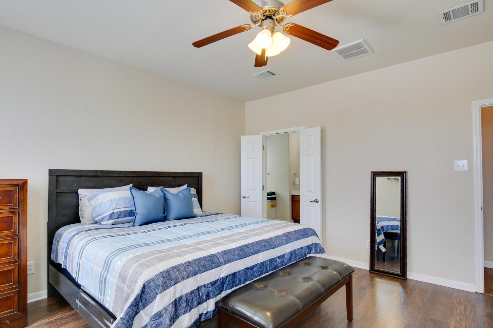 Getaway With Deck, Fenced-in Yard! *