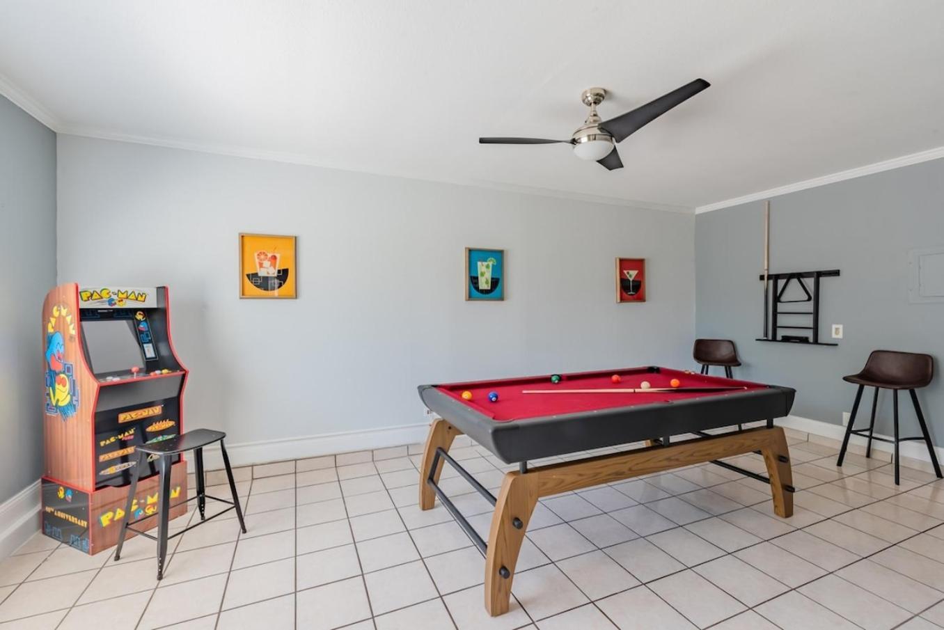 Gameroom, Bbq & Hot-tub By Lackland & Seaworld Holiday home San Antonio