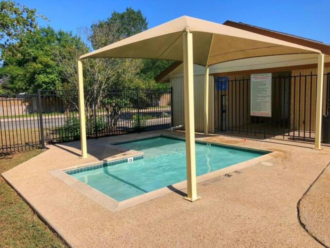 Beautiful With Pool, Games & Covered Patio * San Antonio