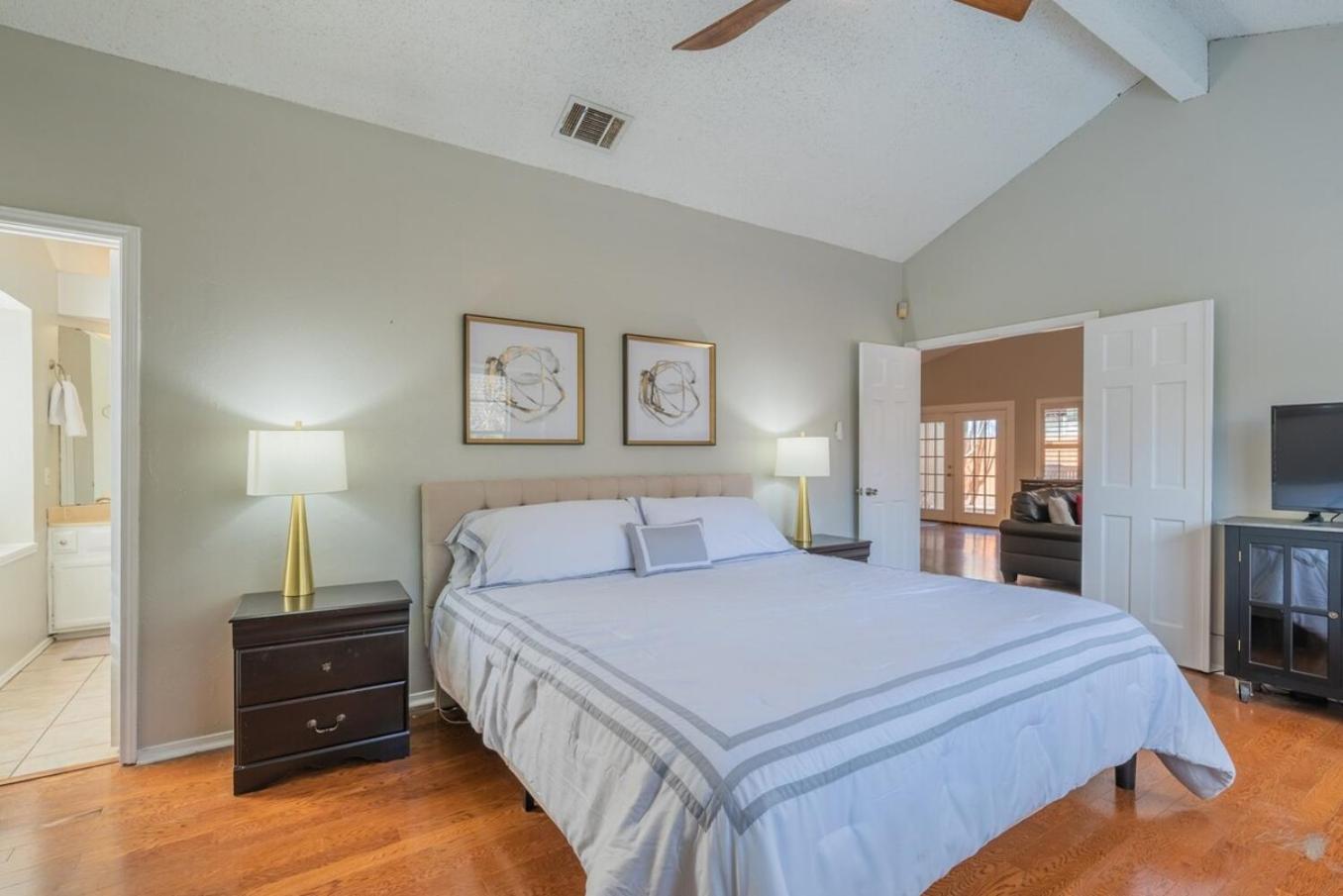 Beautiful With Pool, Games & Covered Patio * San Antonio