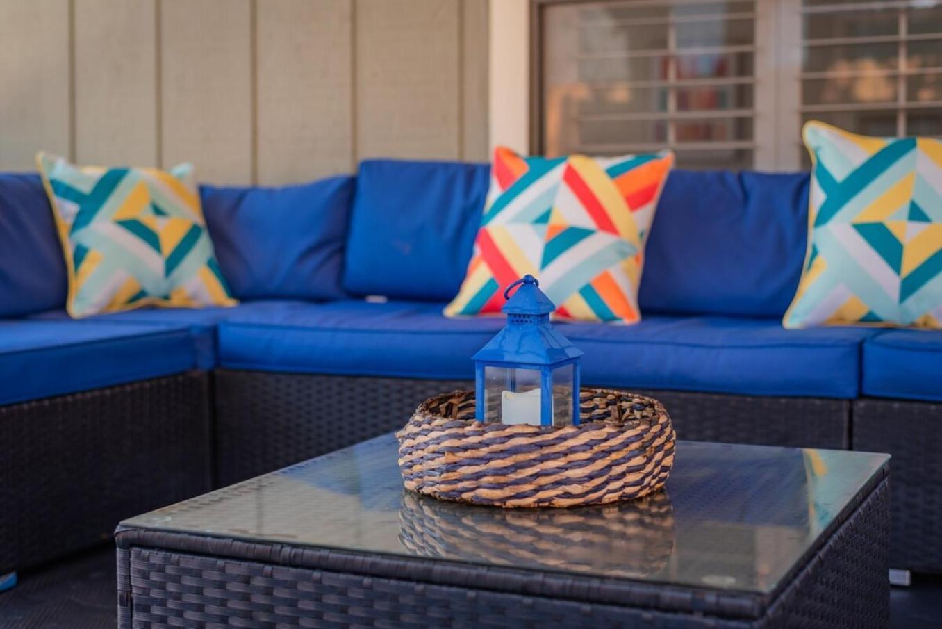 Beautiful With Pool, Games & Covered Patio