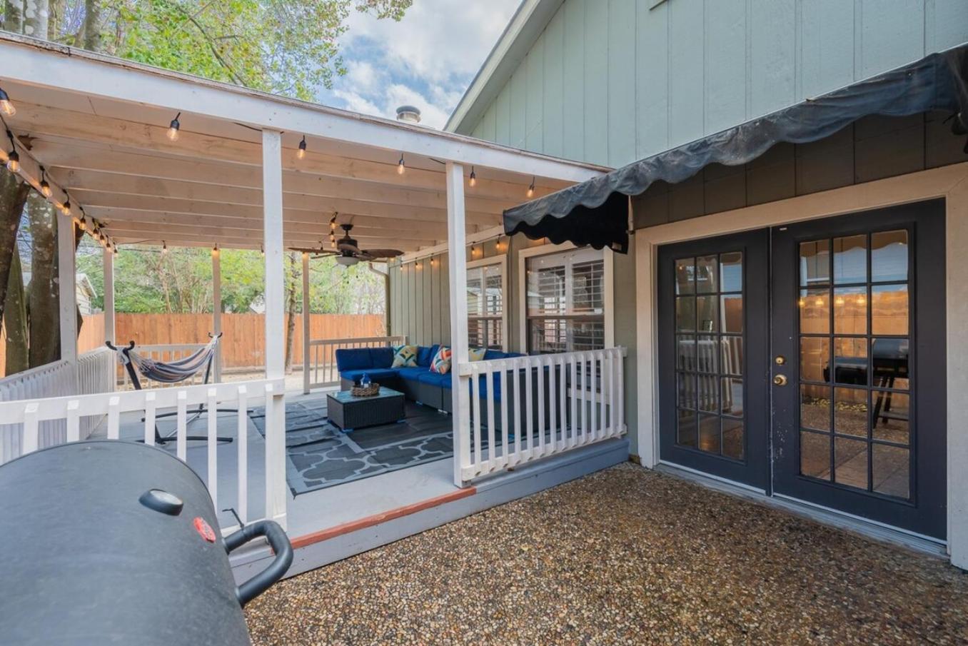 Holiday home Beautiful With Pool, Games & Covered Patio