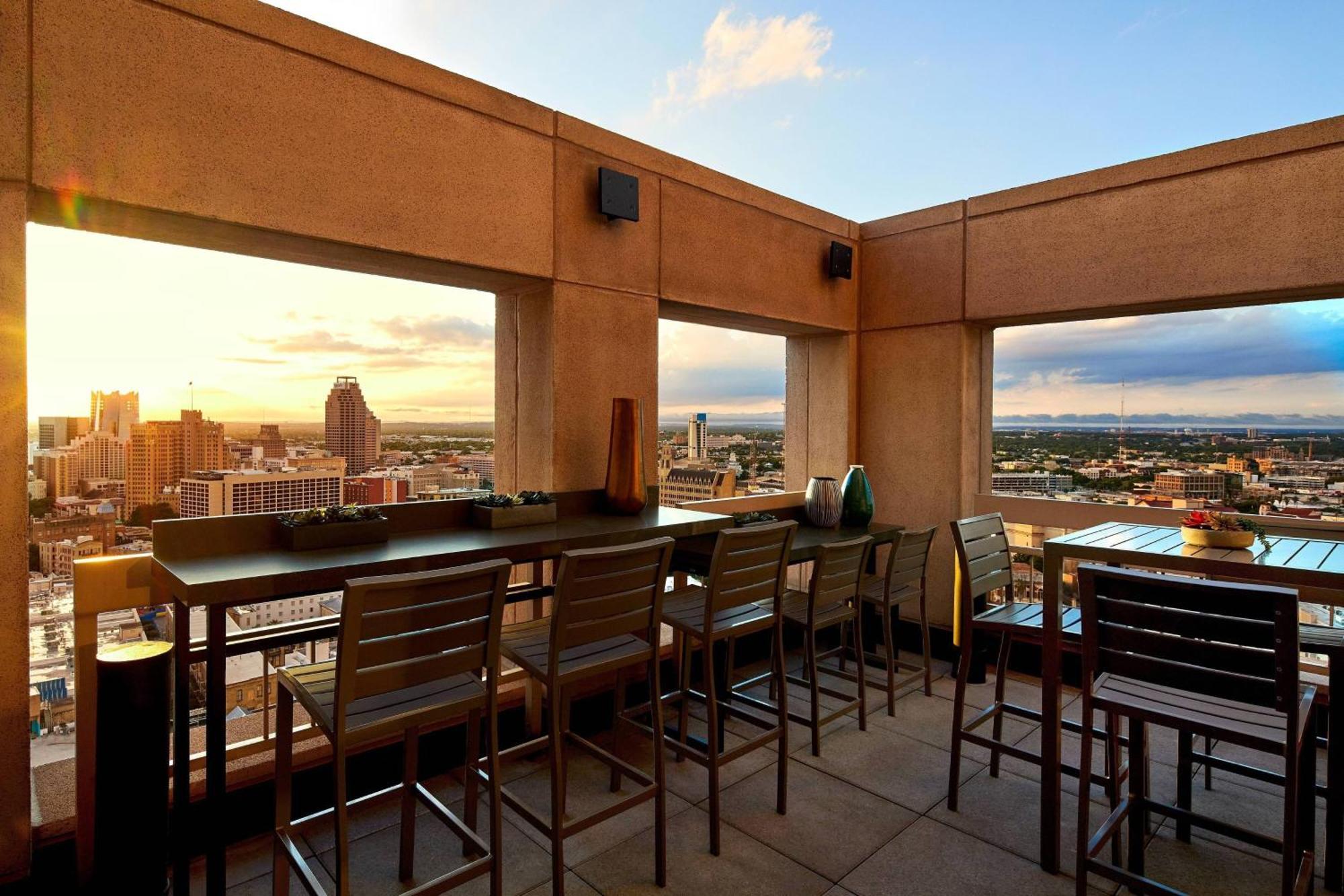 Hotel Marriott Rivercenter On The River Walk 4*