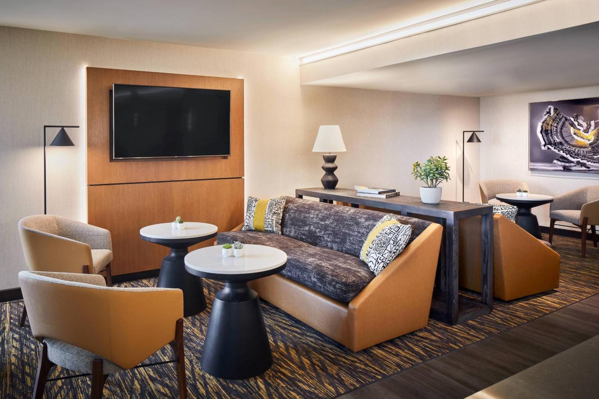 Marriott Rivercenter On The River Walk 4*