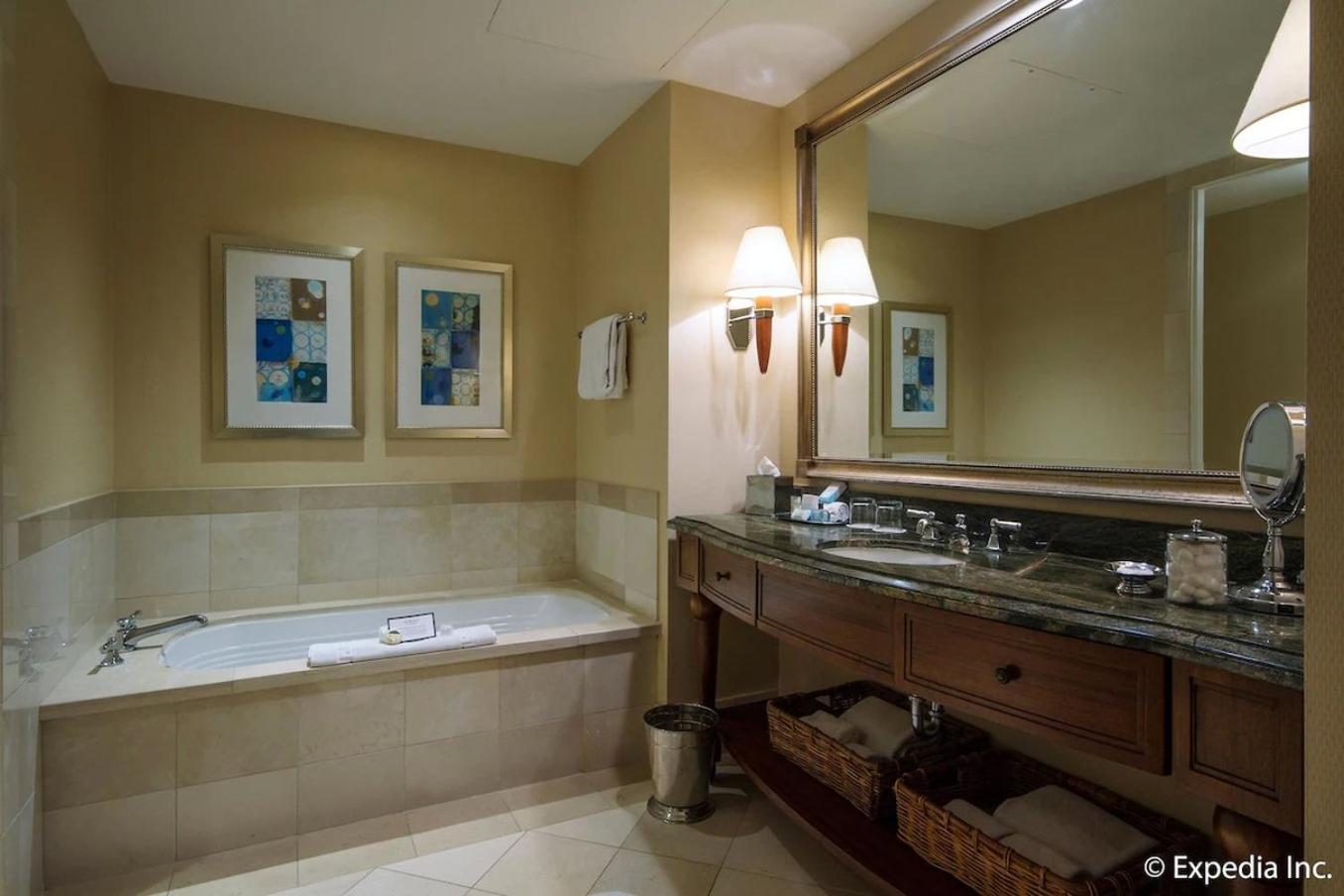 Mokara & 4* San Antonio