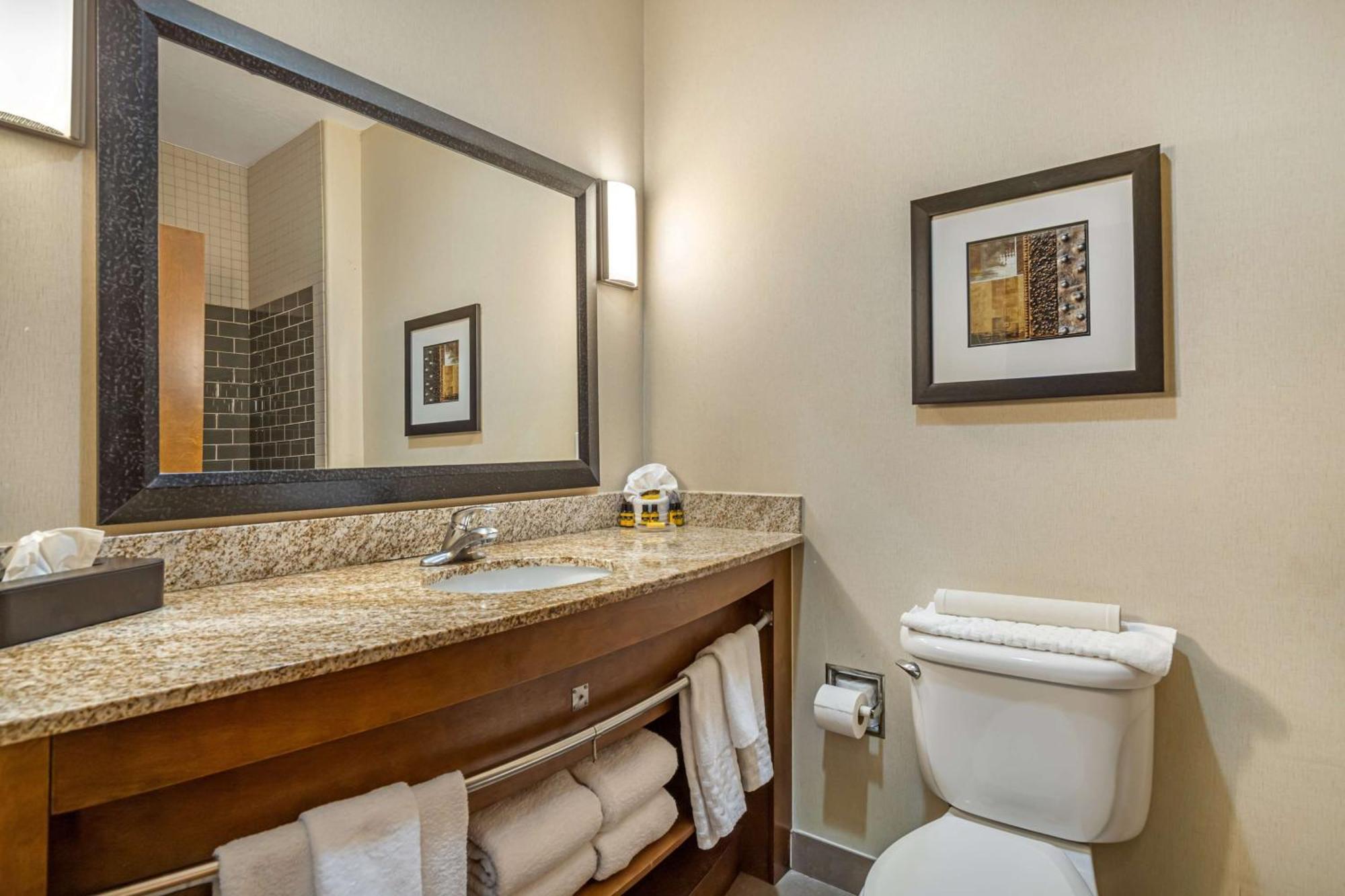 Hotel Western Lackland And Suites. San Antonio