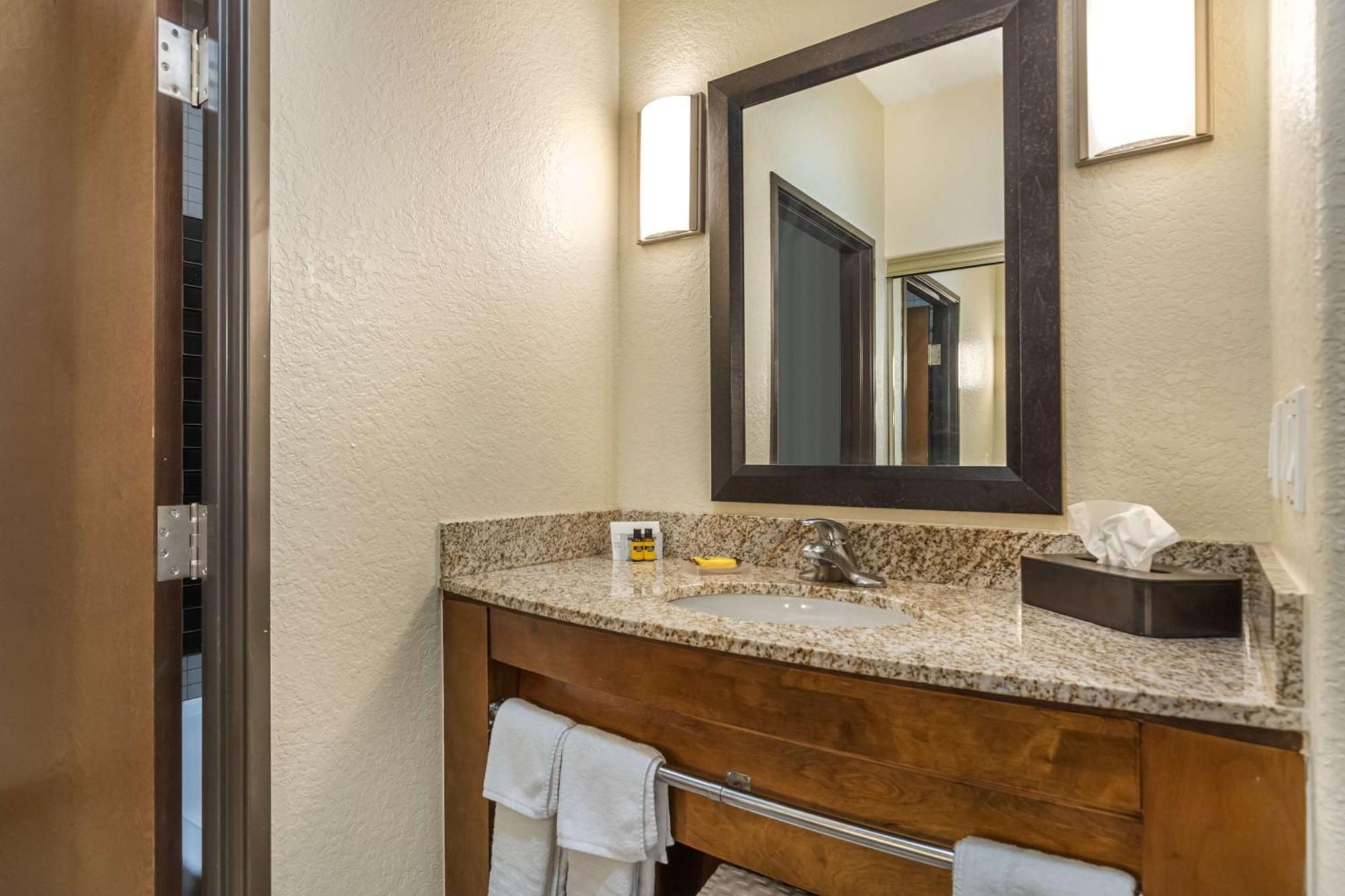 Western Lackland And Suites. 3* San Antonio
