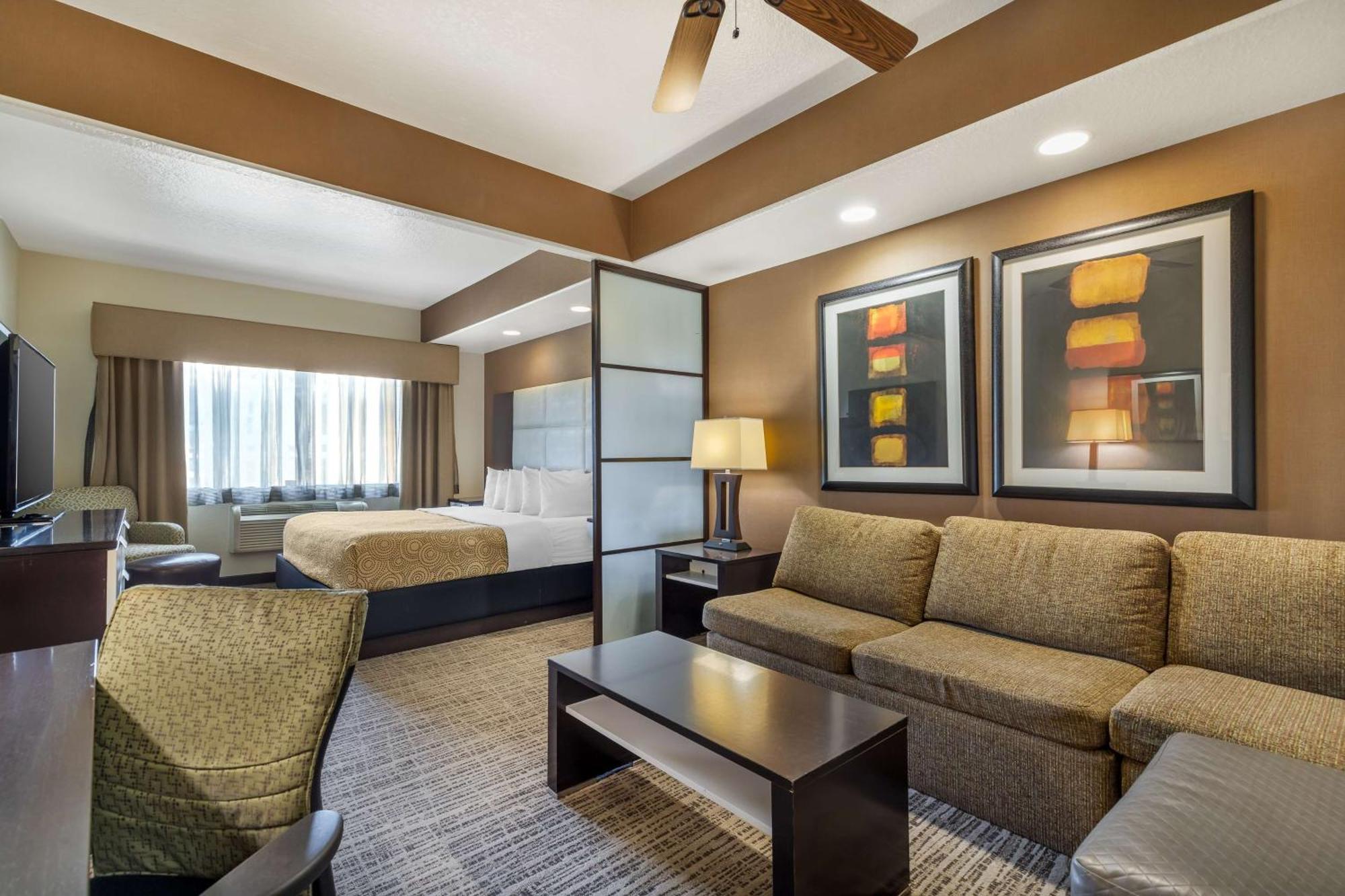 Western Lackland And Suites. 3*
