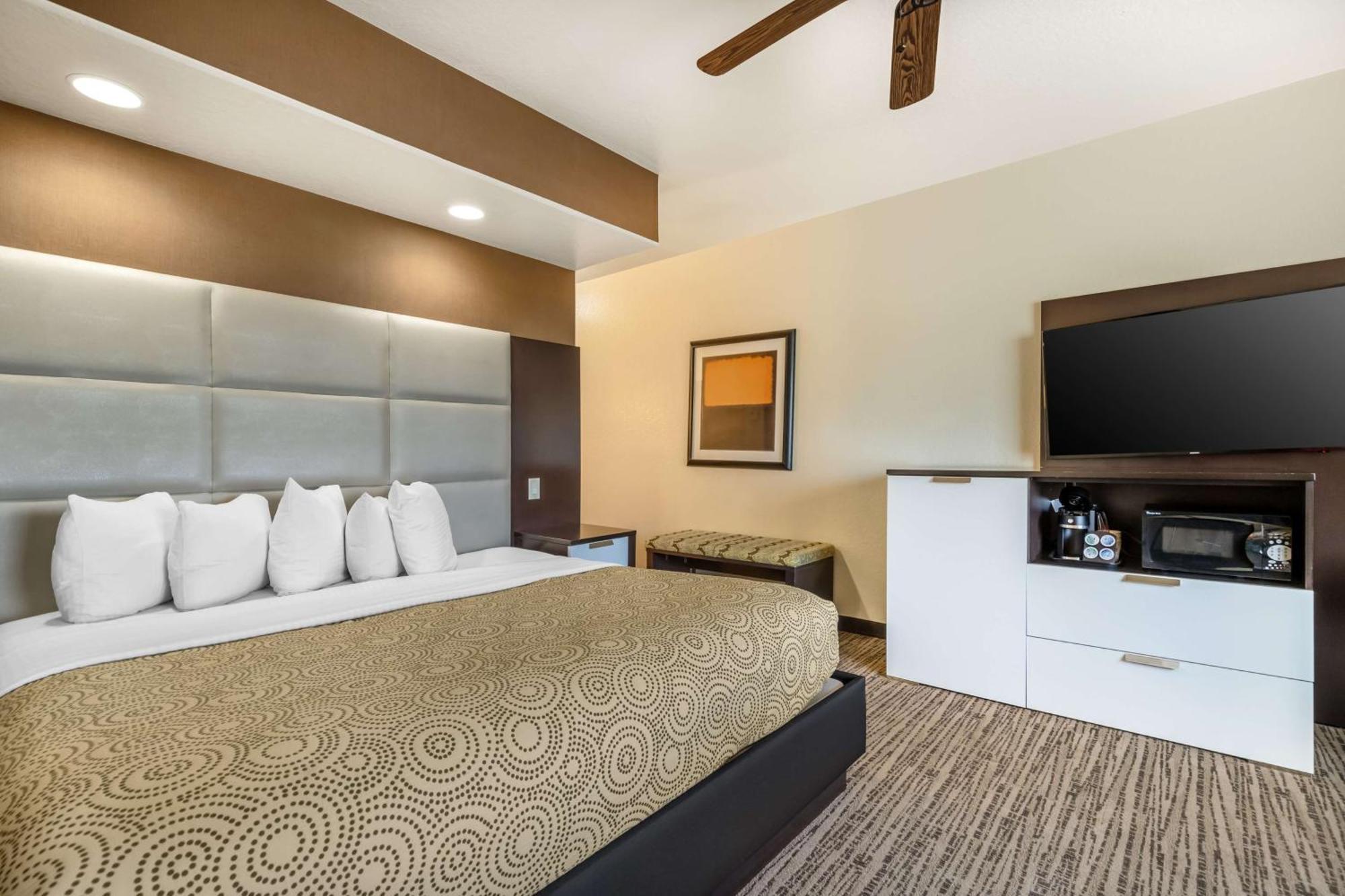 Western Lackland And Suites. Hotel