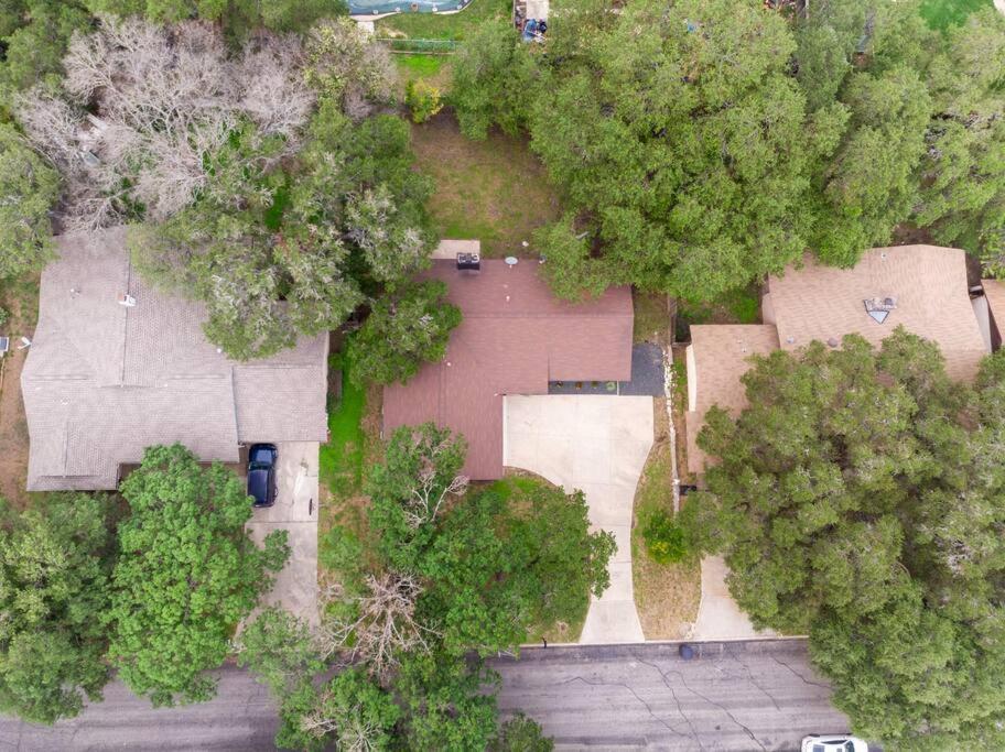 With Huge Fenced Yard Holiday home *