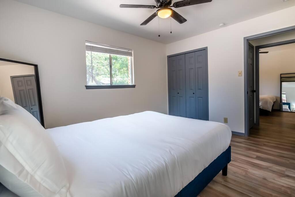 Holiday home With Huge Fenced Yard San Antonio