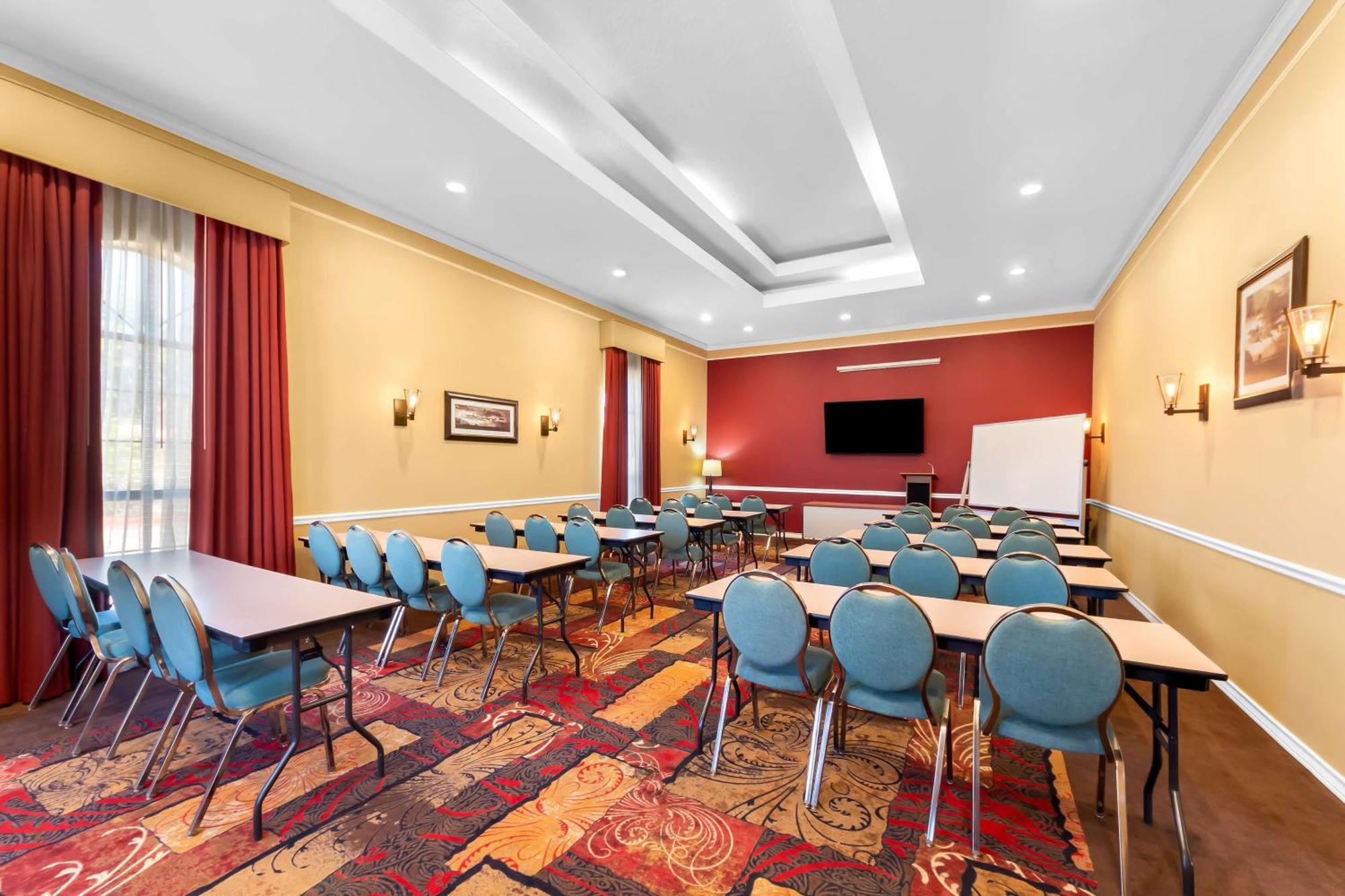 Surestay By Western Fiesta Hotel