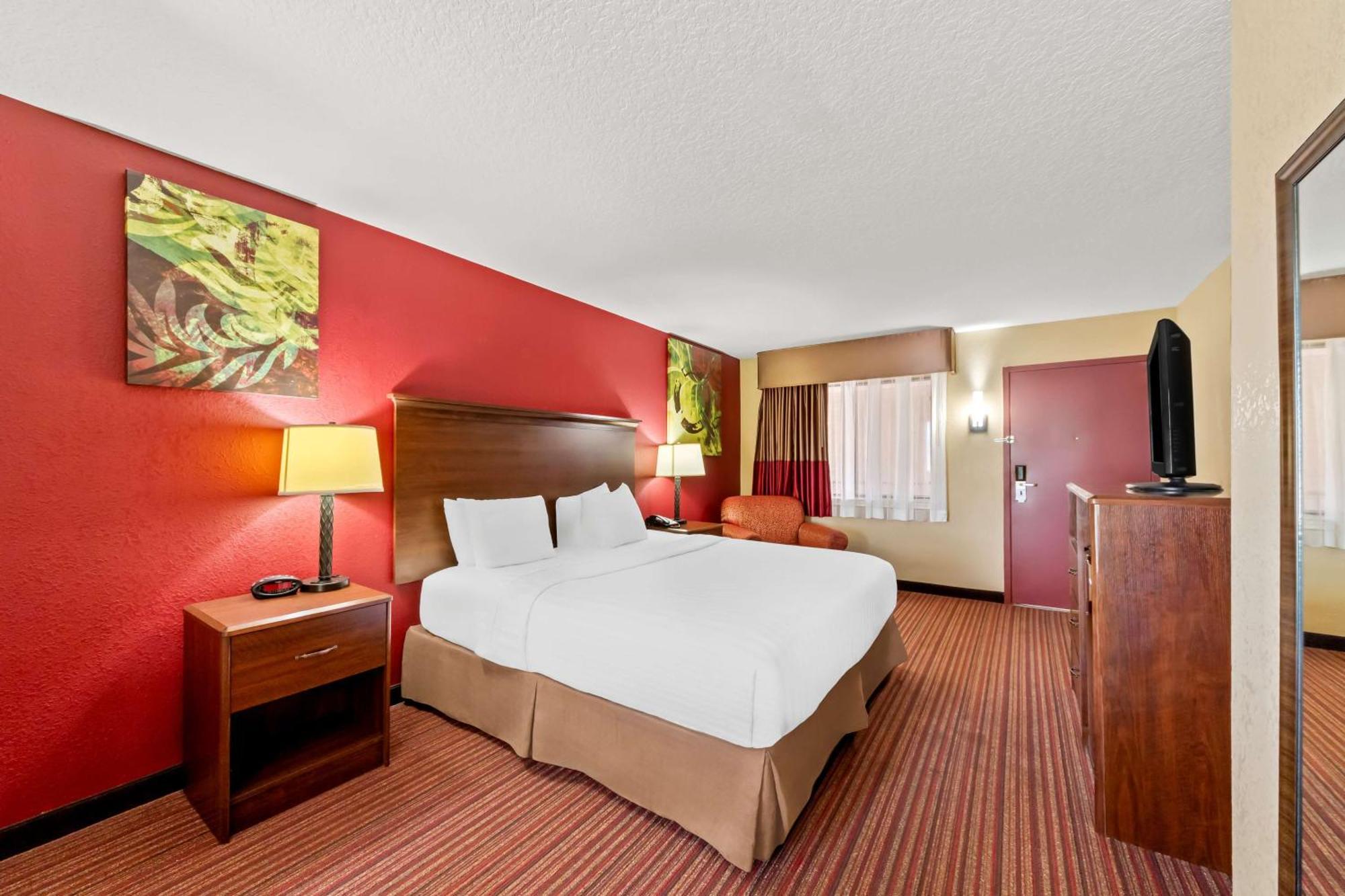 Hotel Surestay By Western Fiesta 3*