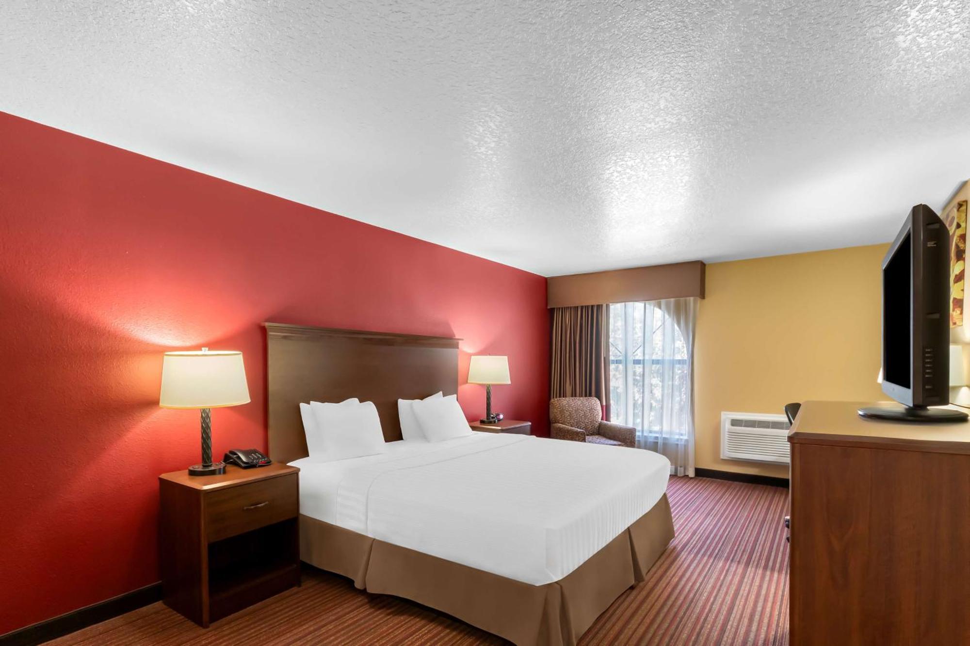 Hotel Surestay By Western Fiesta San Antonio