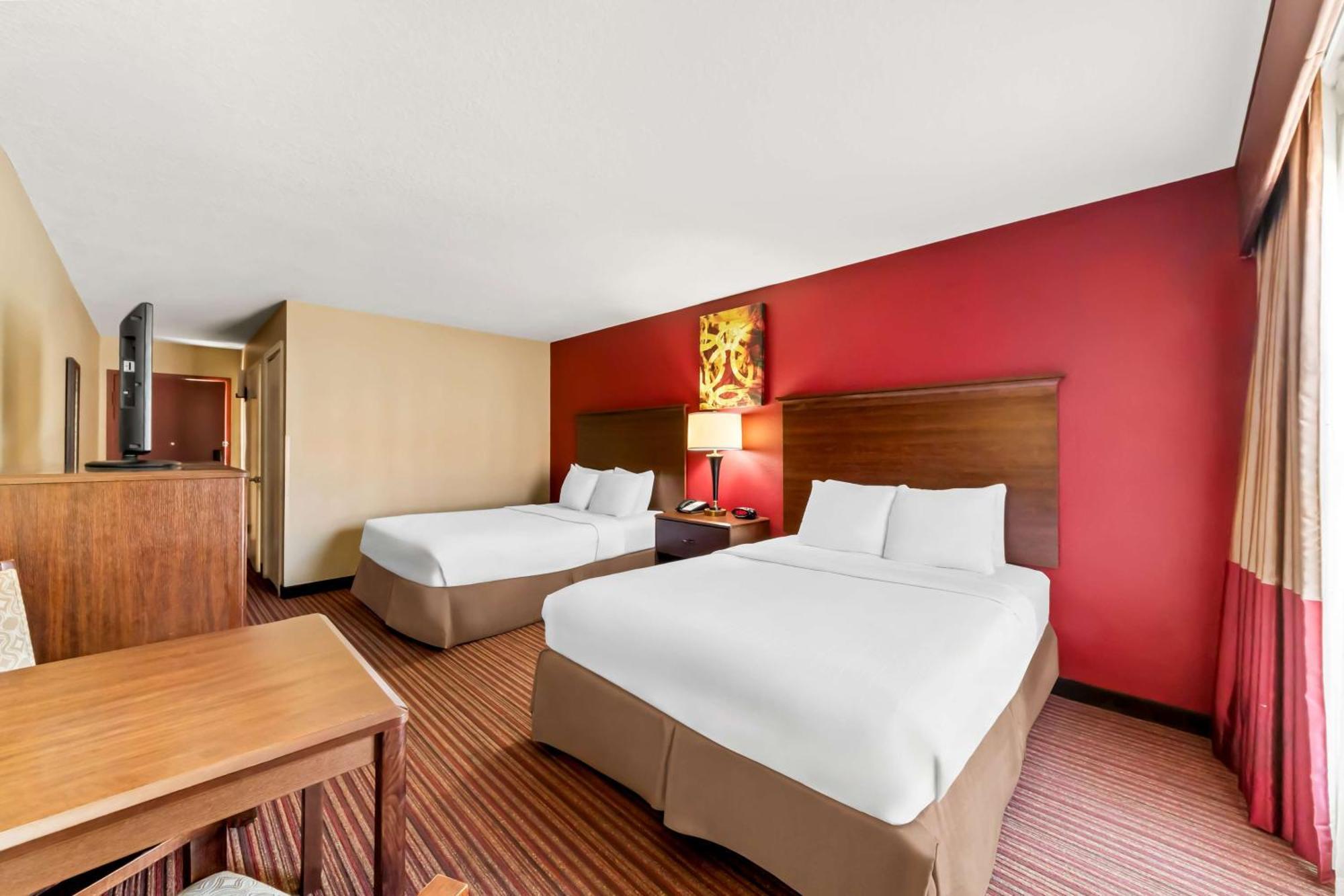 Hotel Surestay By Western Fiesta San Antonio