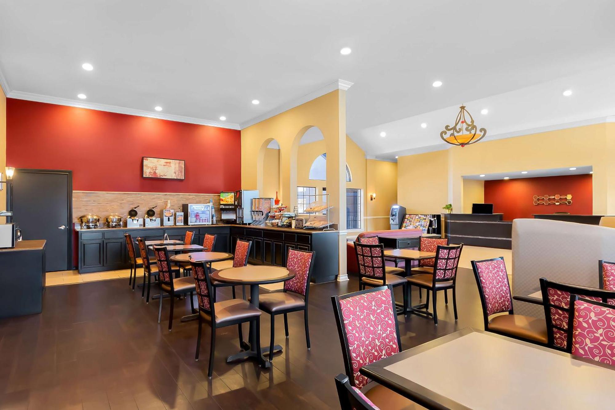Surestay By Western Fiesta Hotel 3*